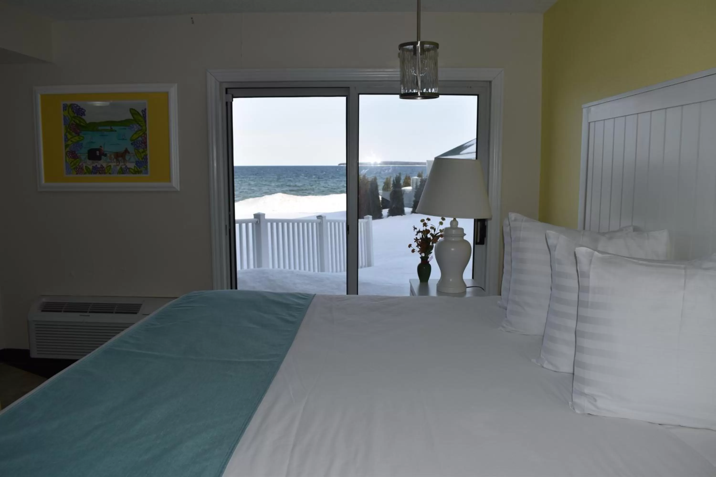 King Room  - LakeFront in Breakers Resort - Lakeside