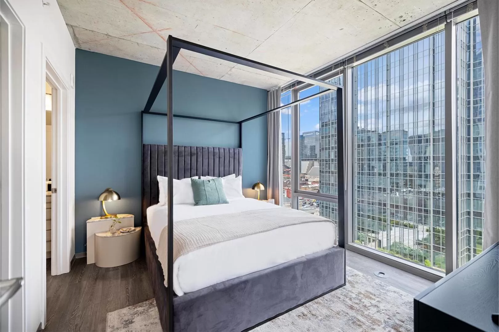 2 Bed | 2 Bath Suite in Placemakr Premier SoBro