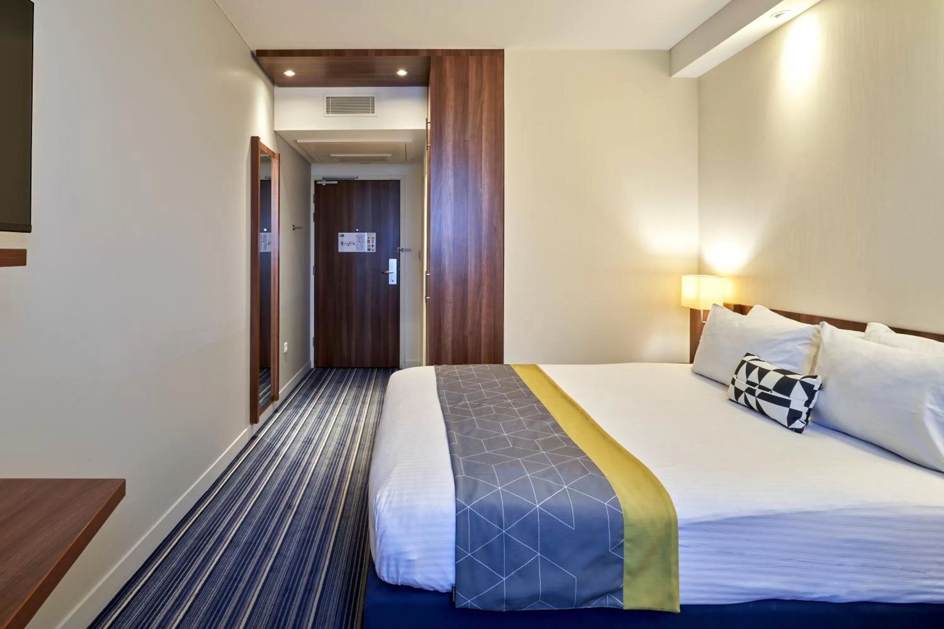 Standard Room with Free Breakfast in Holiday Inn Express Strasbourg Centre by IHG