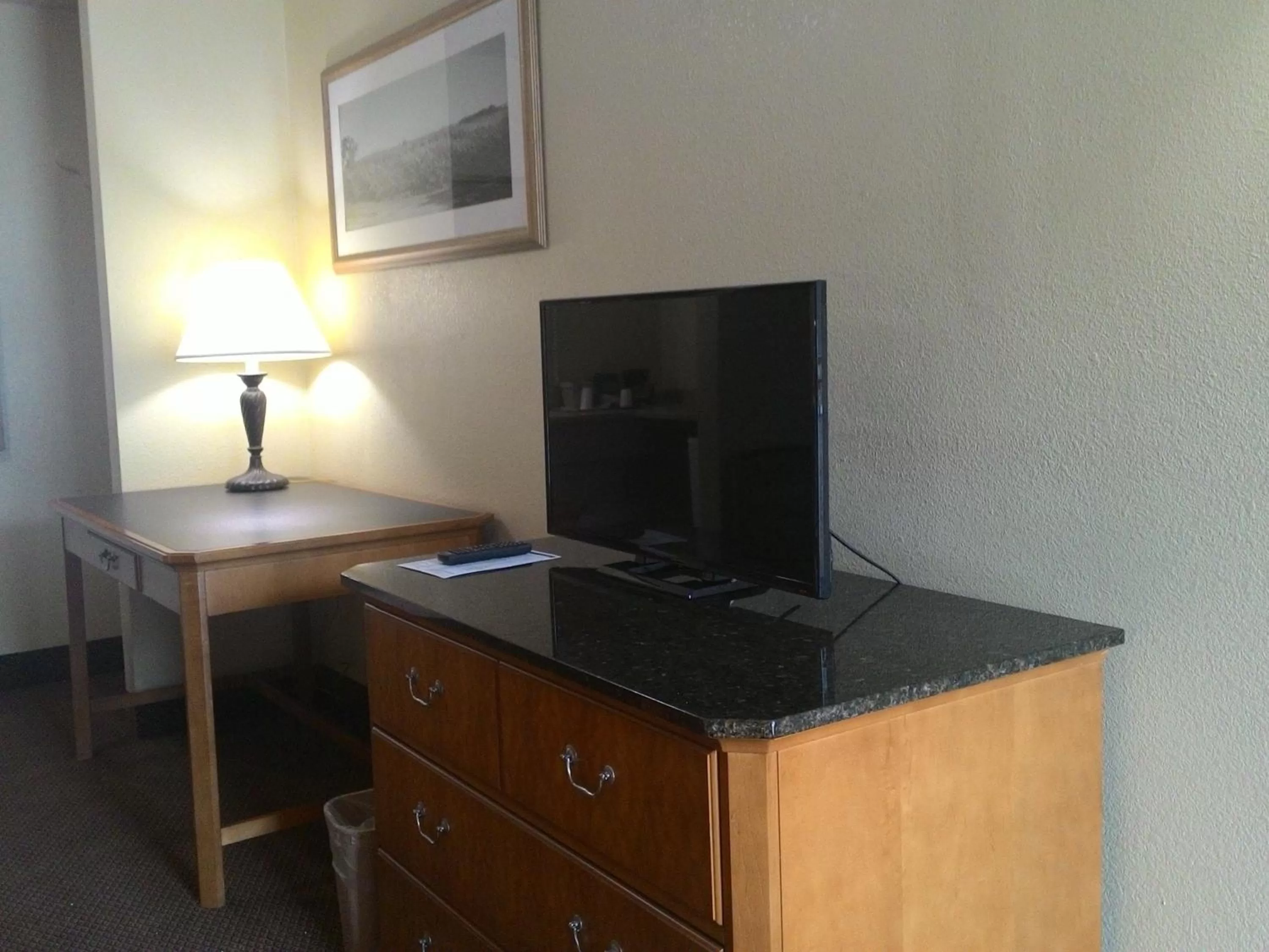 Queen Room in Apalachicola Bay Inn