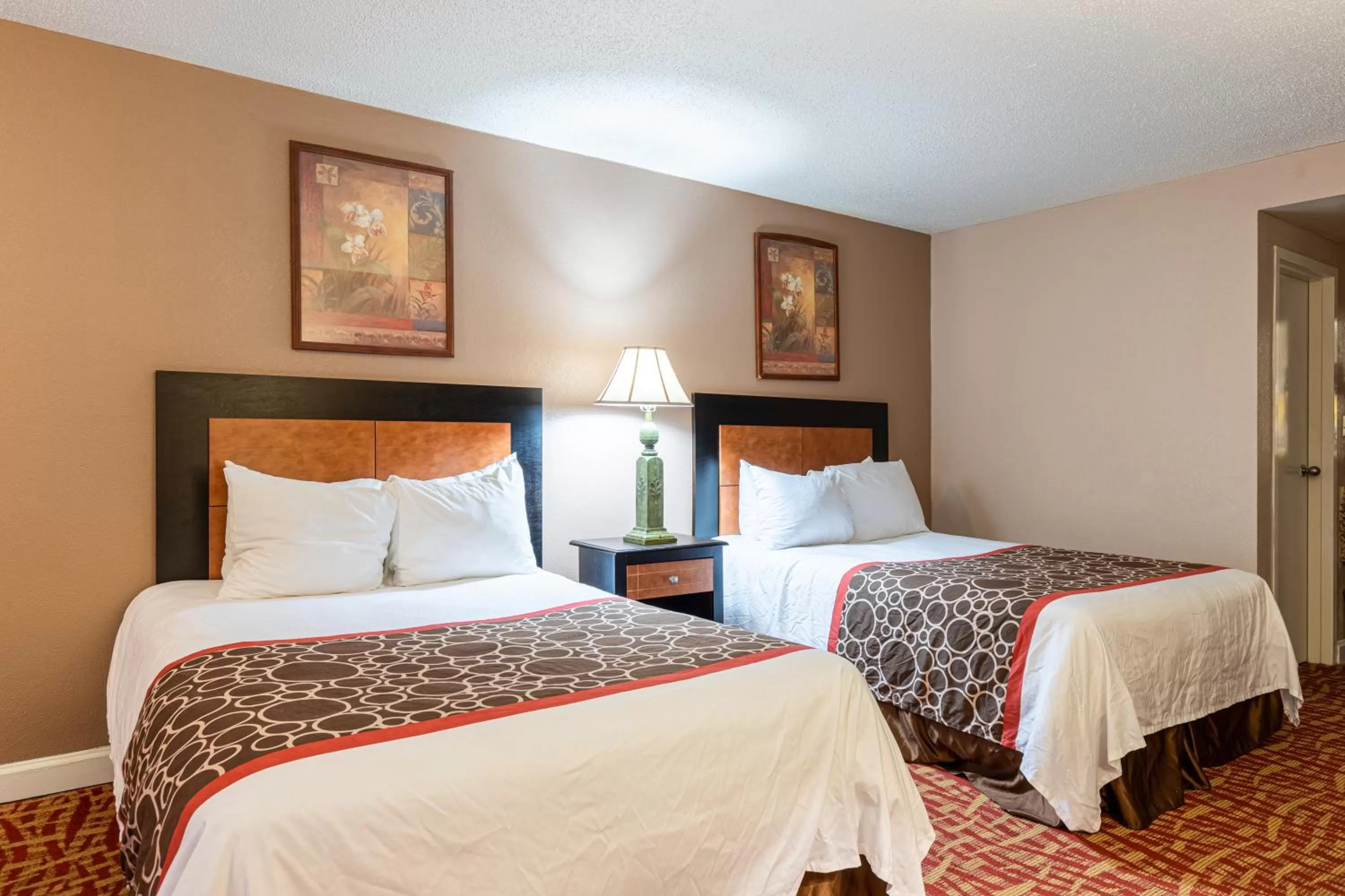 Double Room with Two Double Beds in Sundial Inn