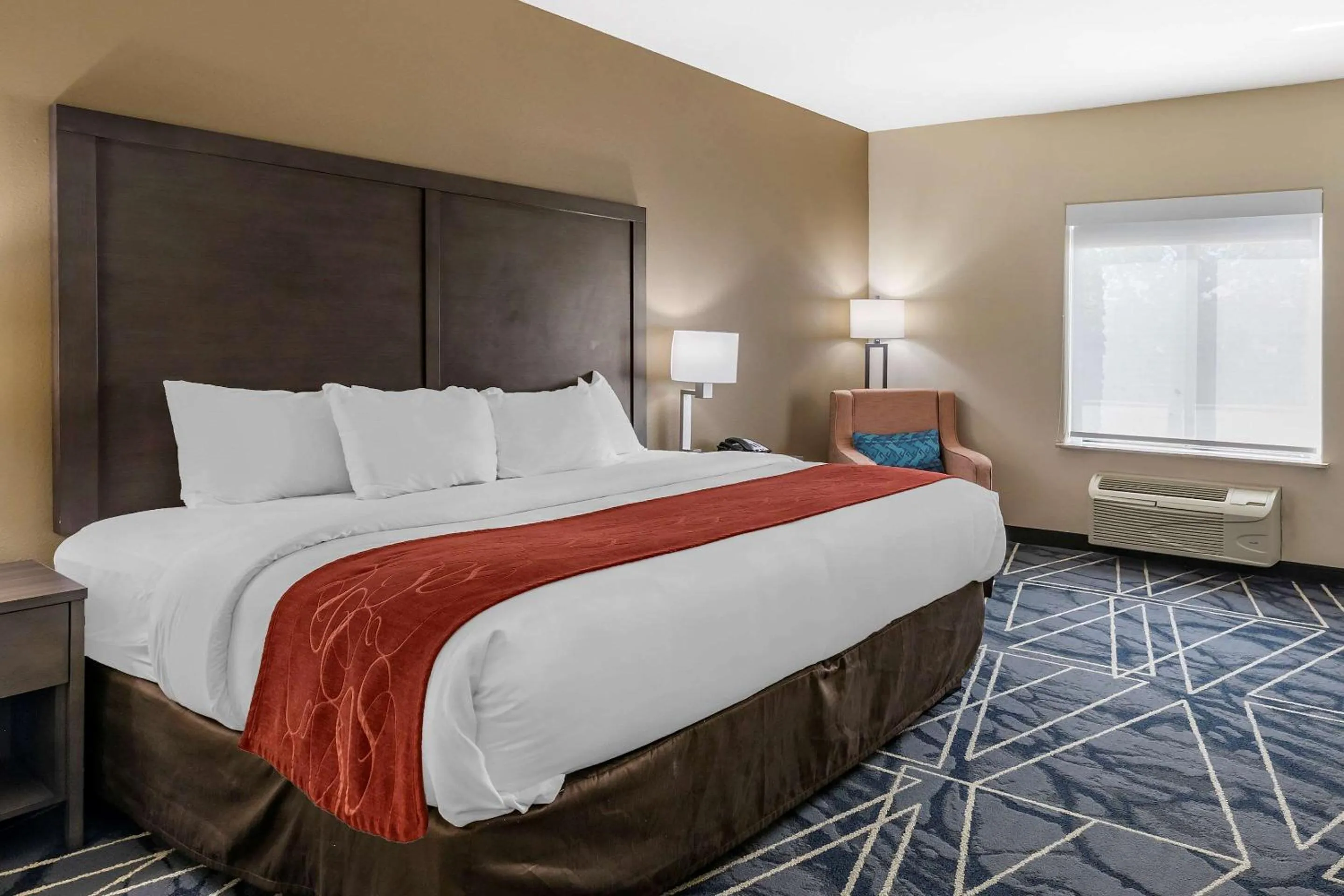 King Suite with Accessible Tub - Accessible/Non-Smoking in Comfort Inn & Suites Lubbock West