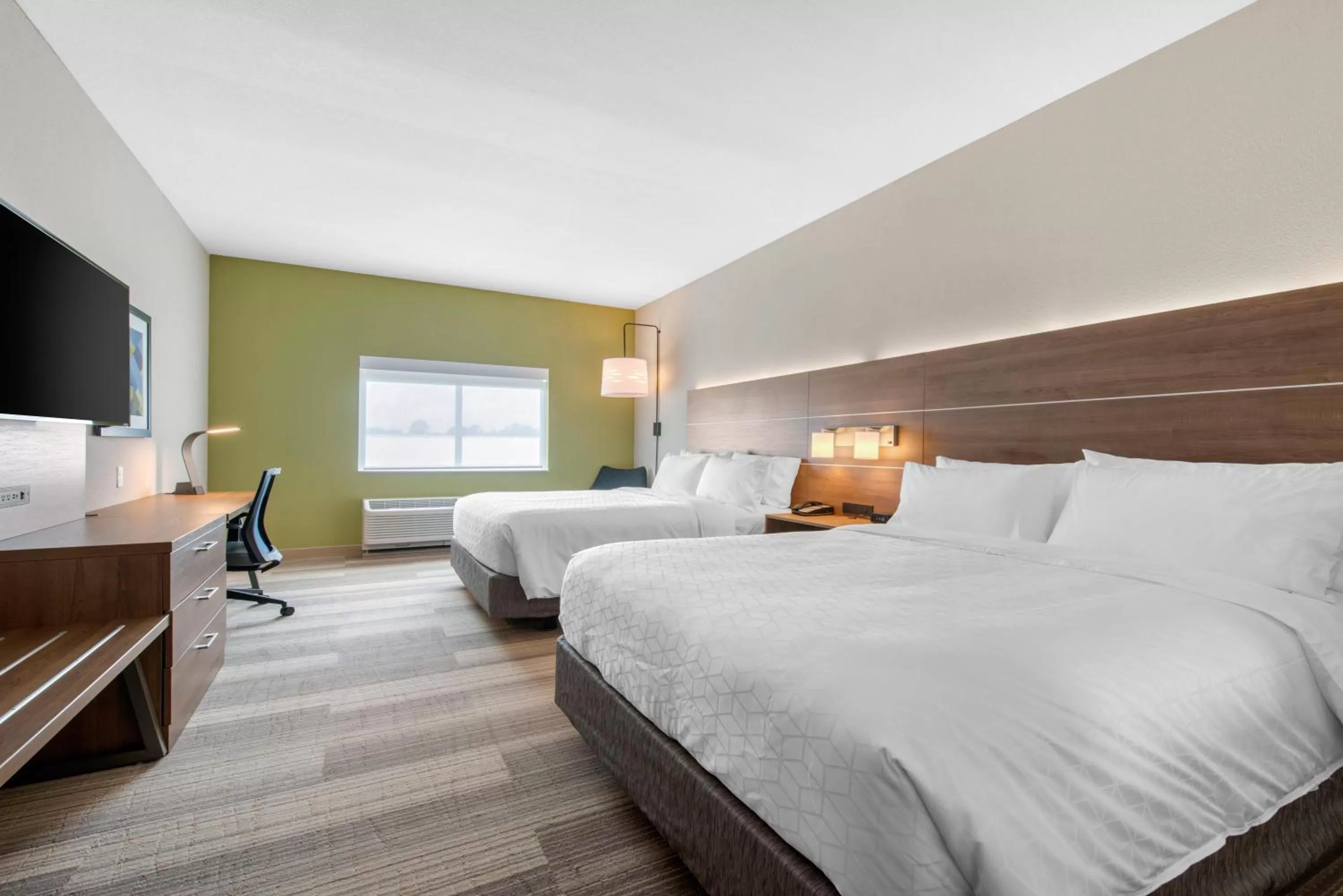 Standard Queen Room with Two Queen Beds in Holiday Inn Express & Suites Alachua - Gainesville Area by IHG