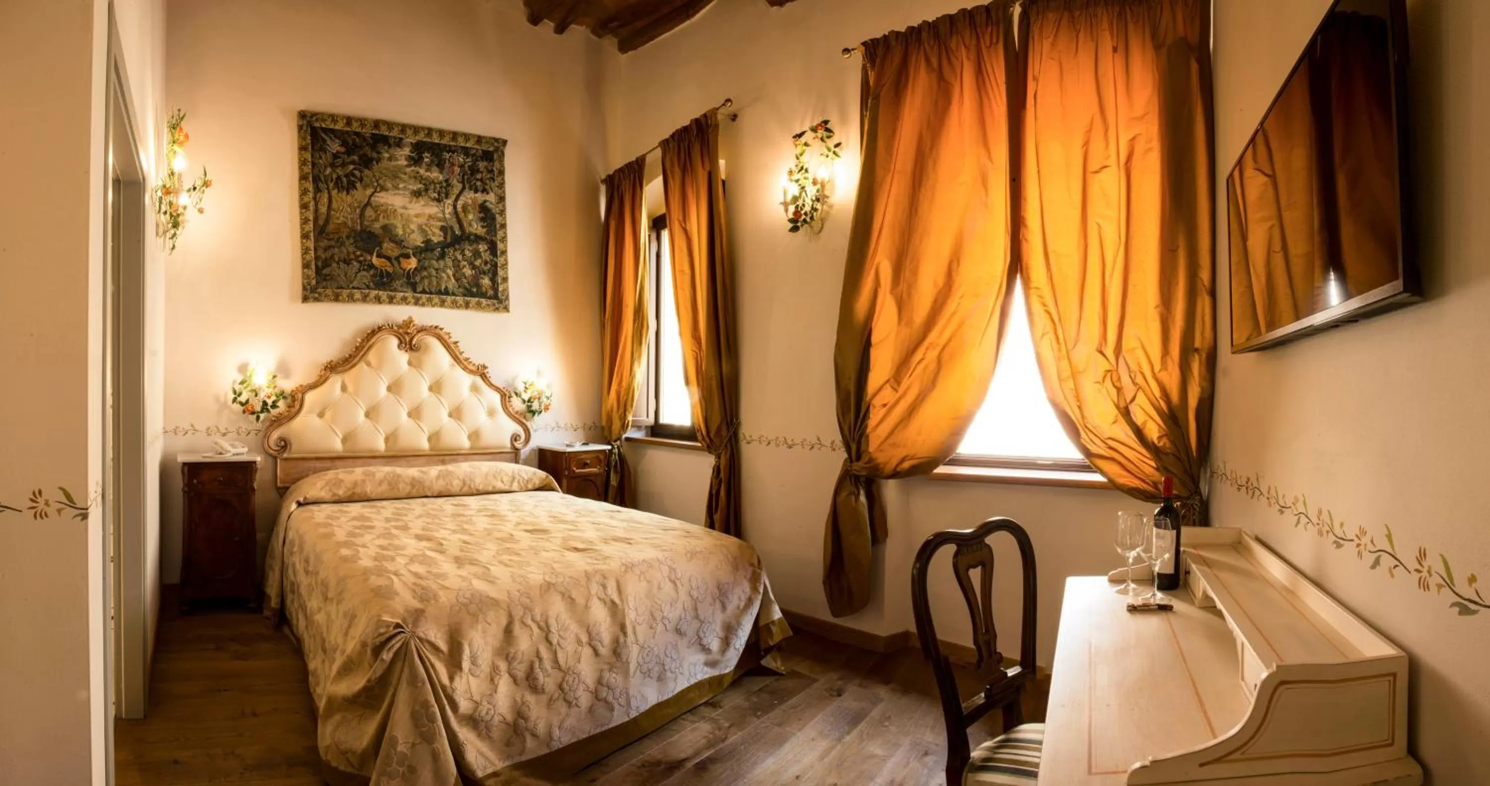 Superior Double Room in Palazzo Pacini