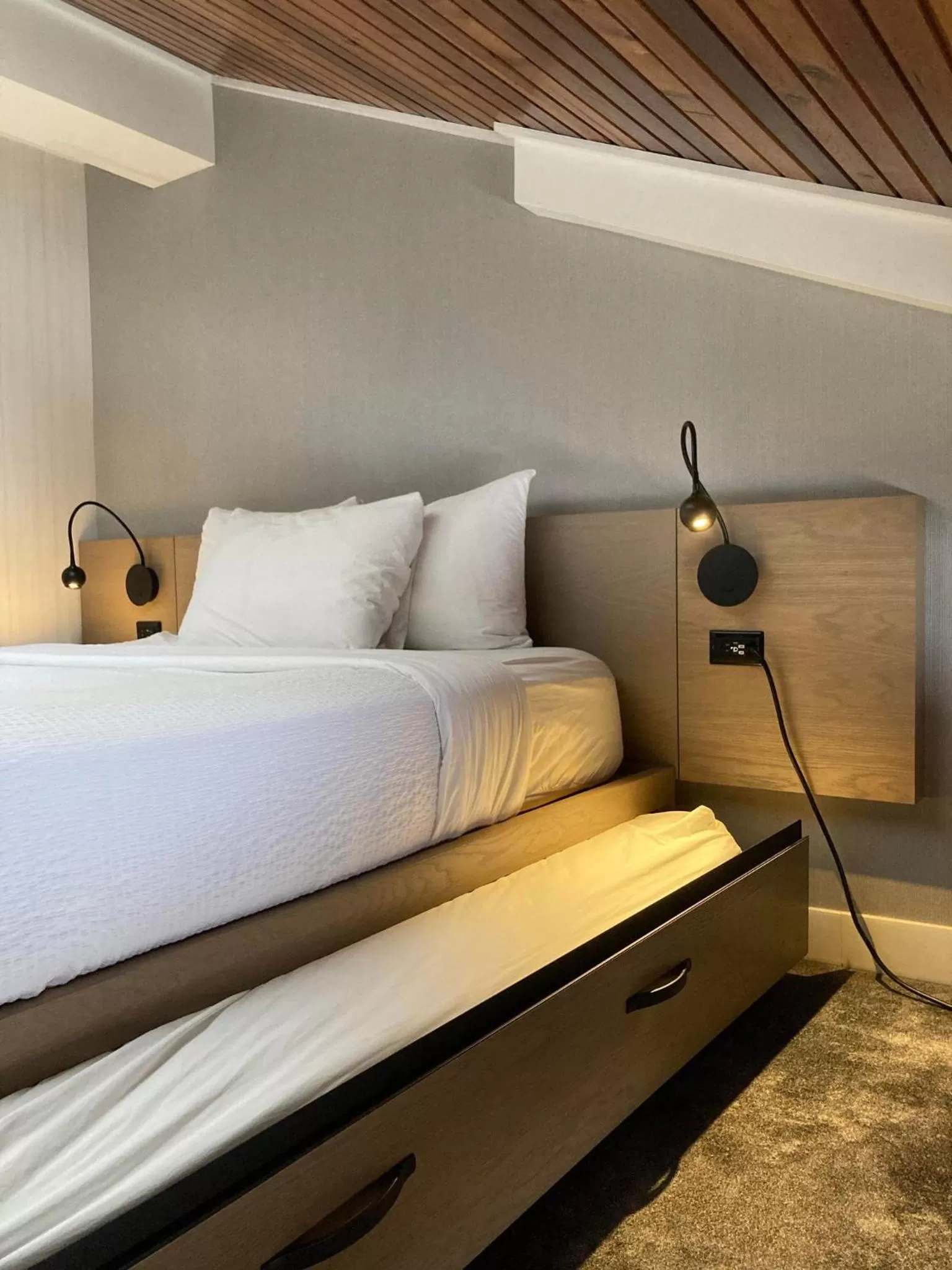 One-Bedroom Apartment with Loft in Lake Louise Inn