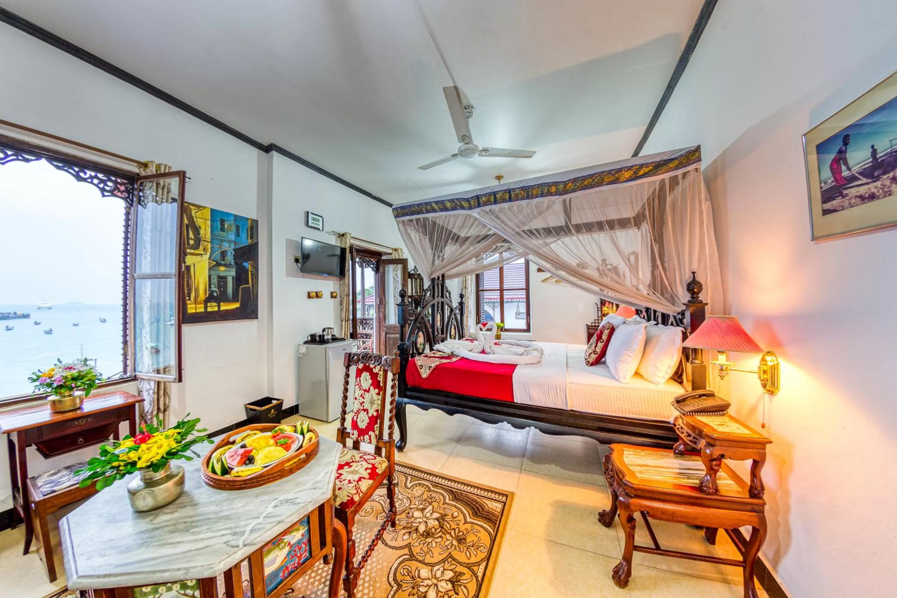 Junior Suite with Balcony & Ocean View - single occupancy in Tembo House Hotel