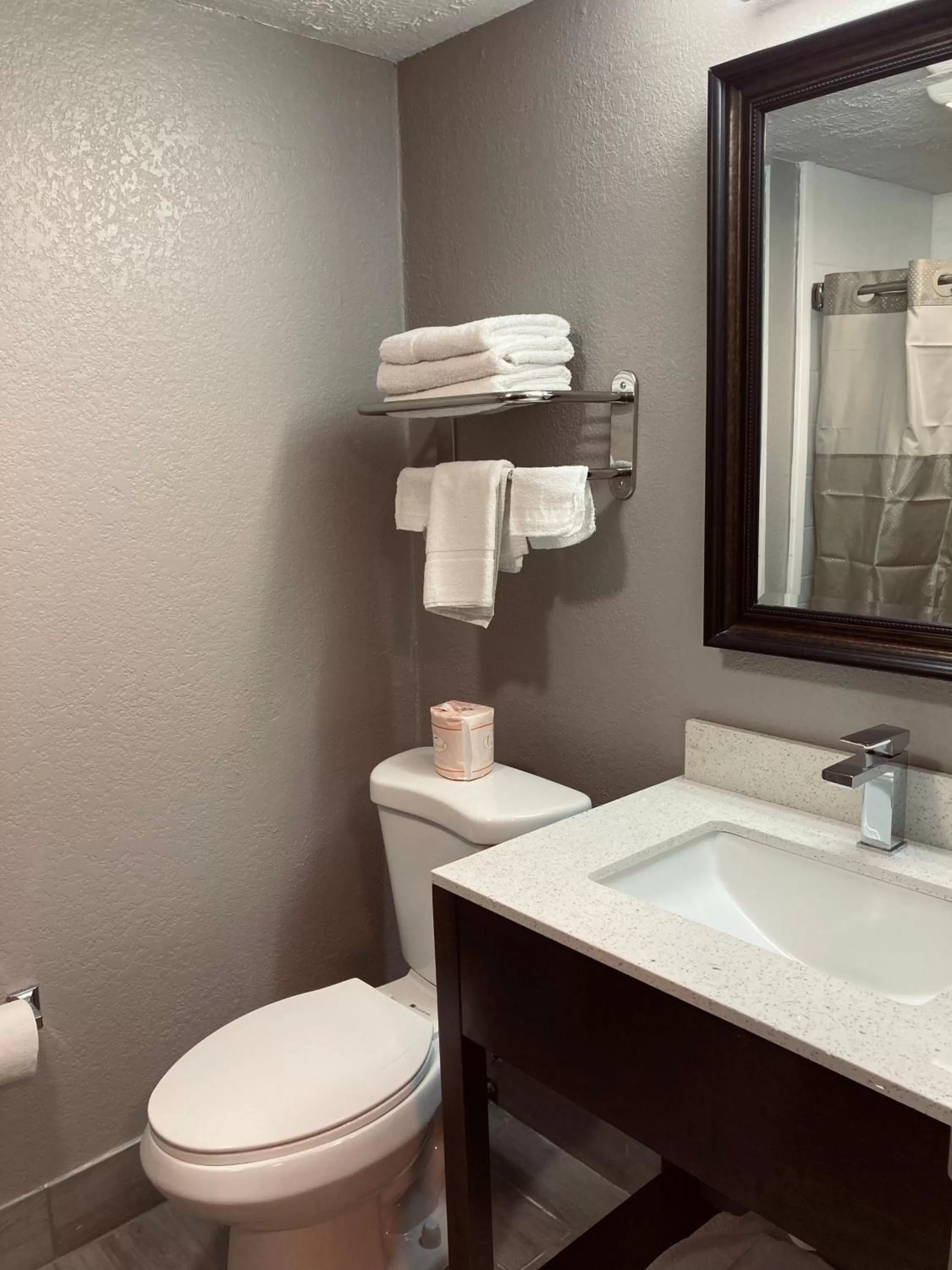 Queen Room with Two Queen Beds - Smoking in Motel 6 Corbin KY