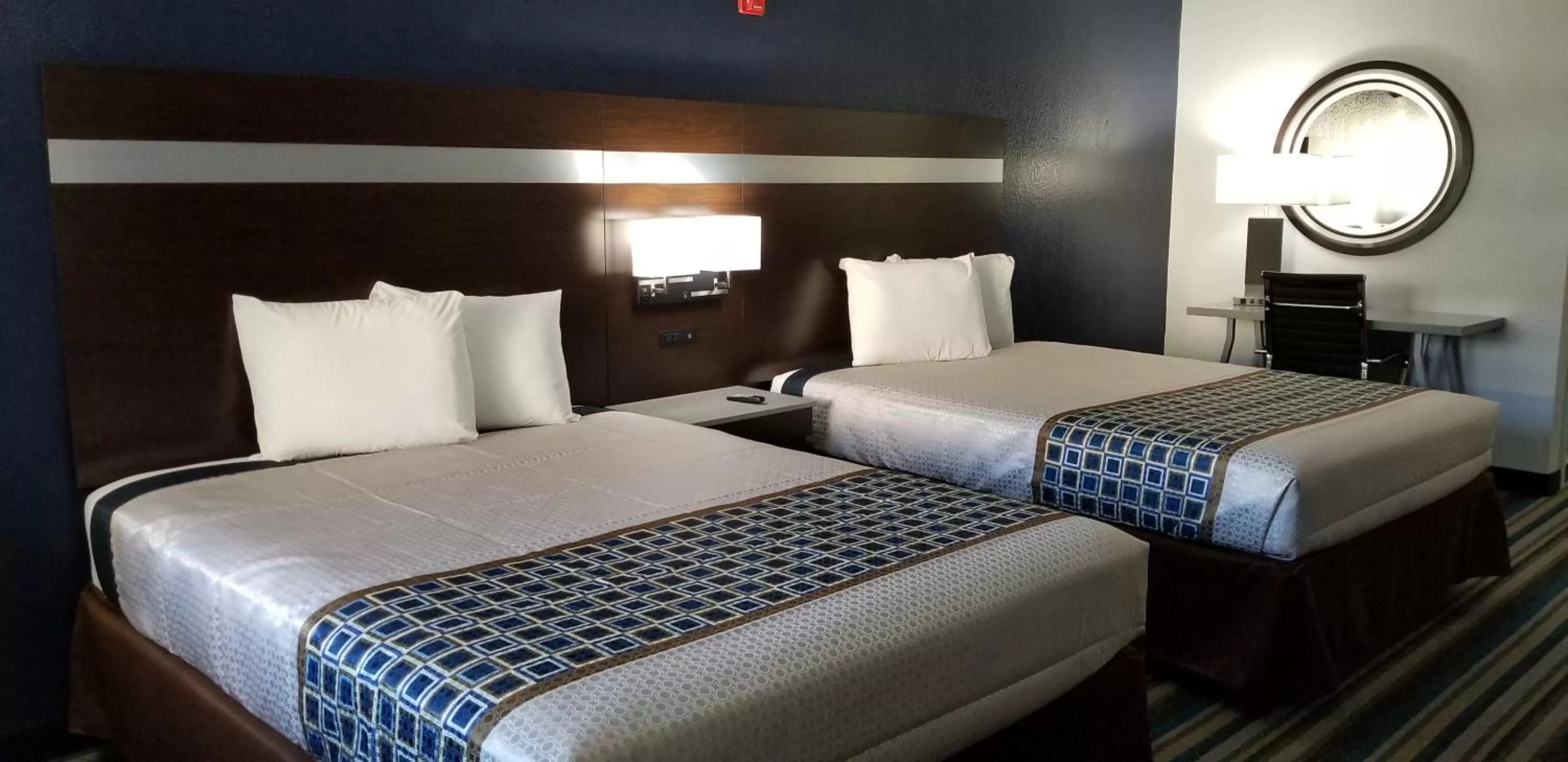 Standard Queen Room with Two Queen Beds in HomeBridge Inn and Suites