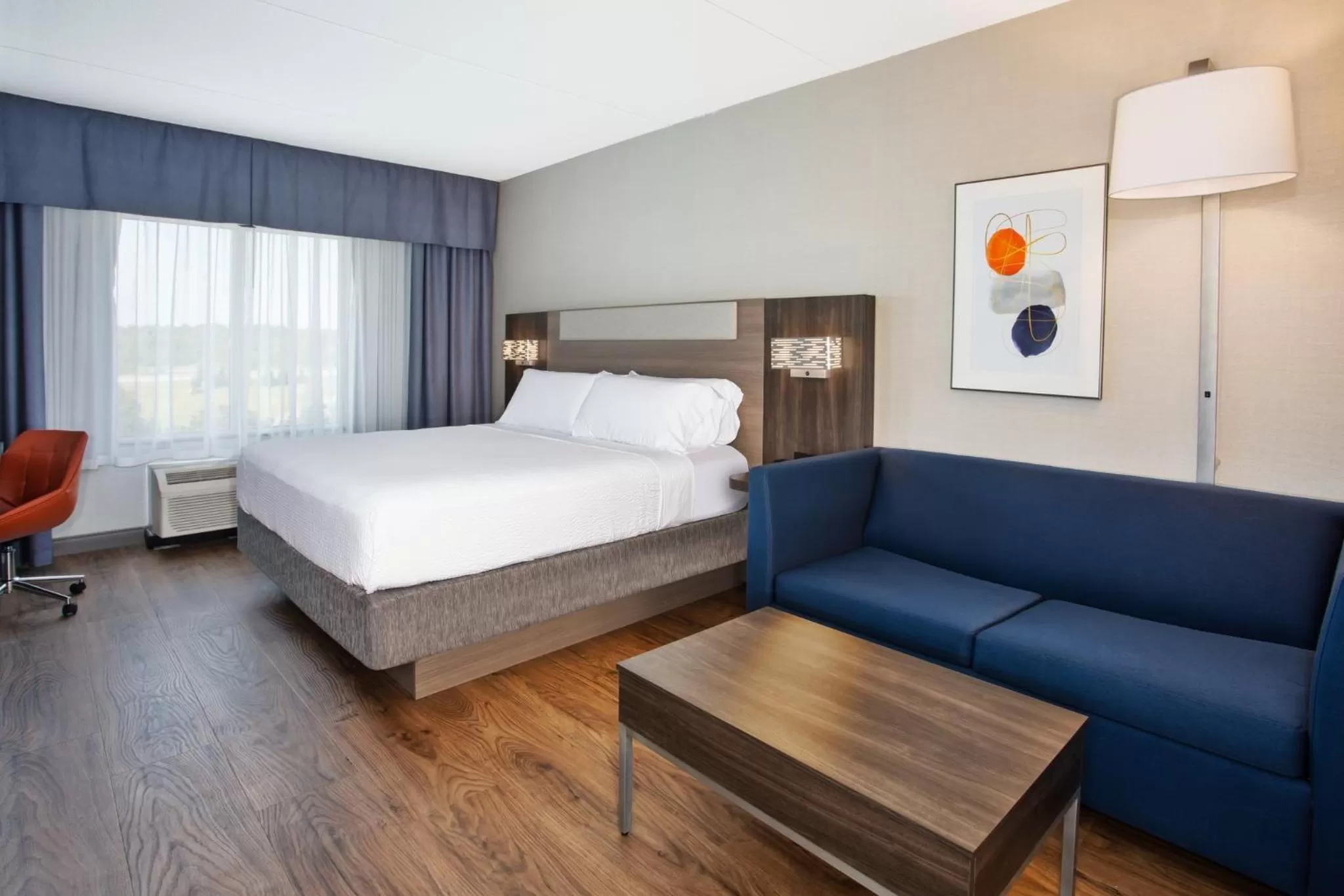 Standard Room in Holiday Inn Express Kingston Central by IHG
