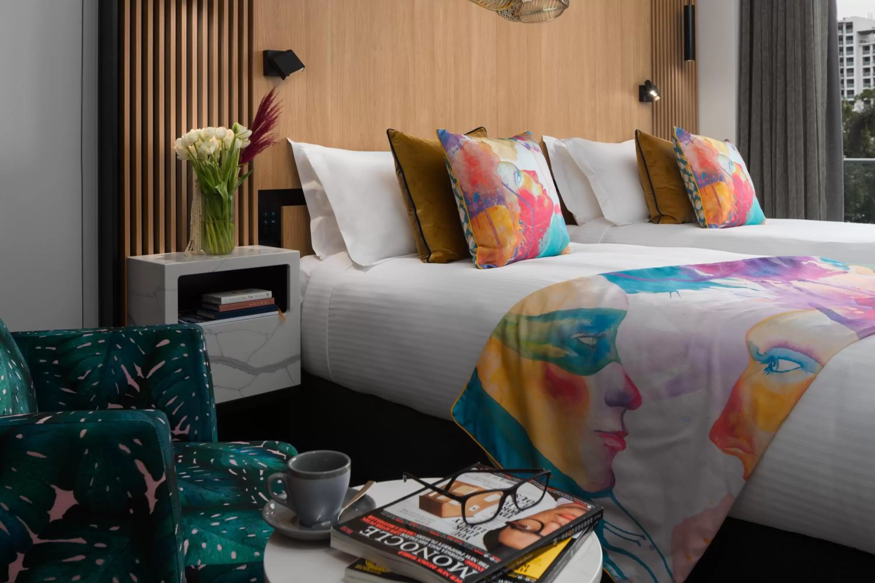 Urban Balcony Queen in Crystalbrook Bailey