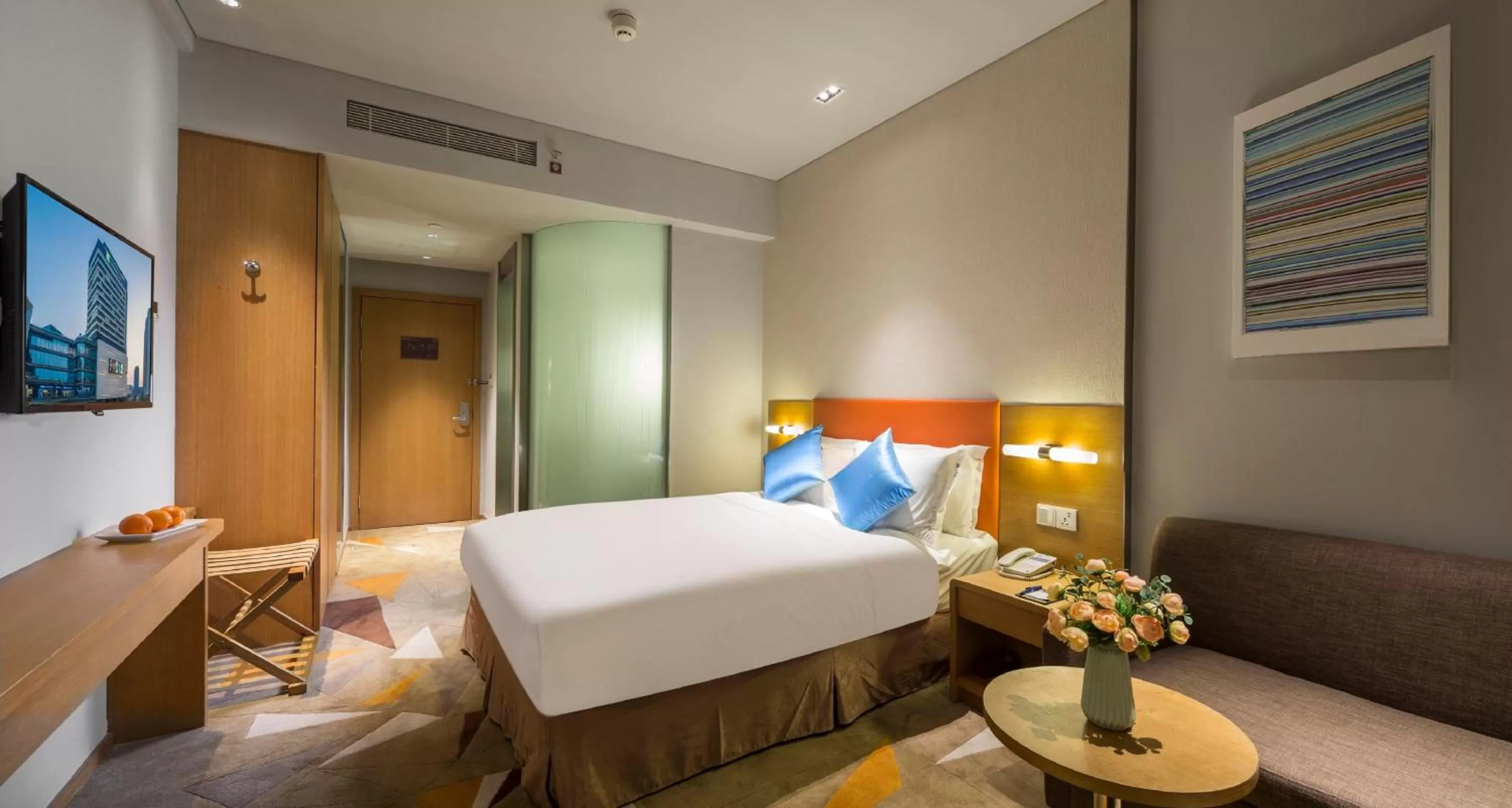 Standard Queen Room - High Floor in Holiday Inn Express Suzhou New District by IHG