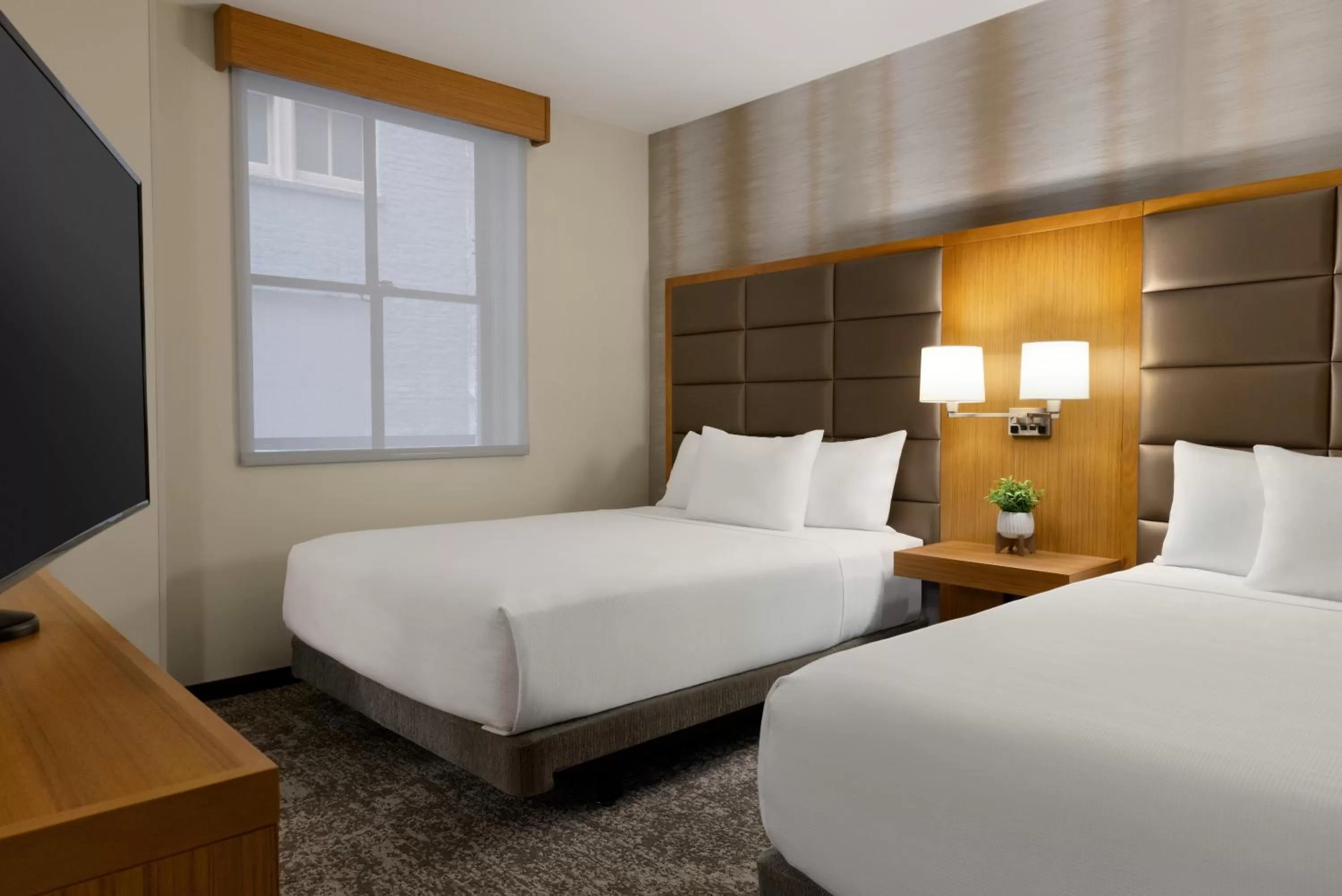 Queen Room with Two Queen Beds and Roll-In Shower - Disability Access in Hyatt Place Houston Downtown