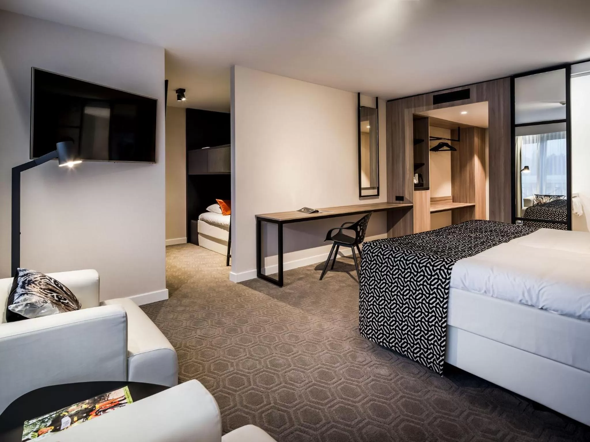 Deluxe Family Room in Hotel Van der Valk Maastricht