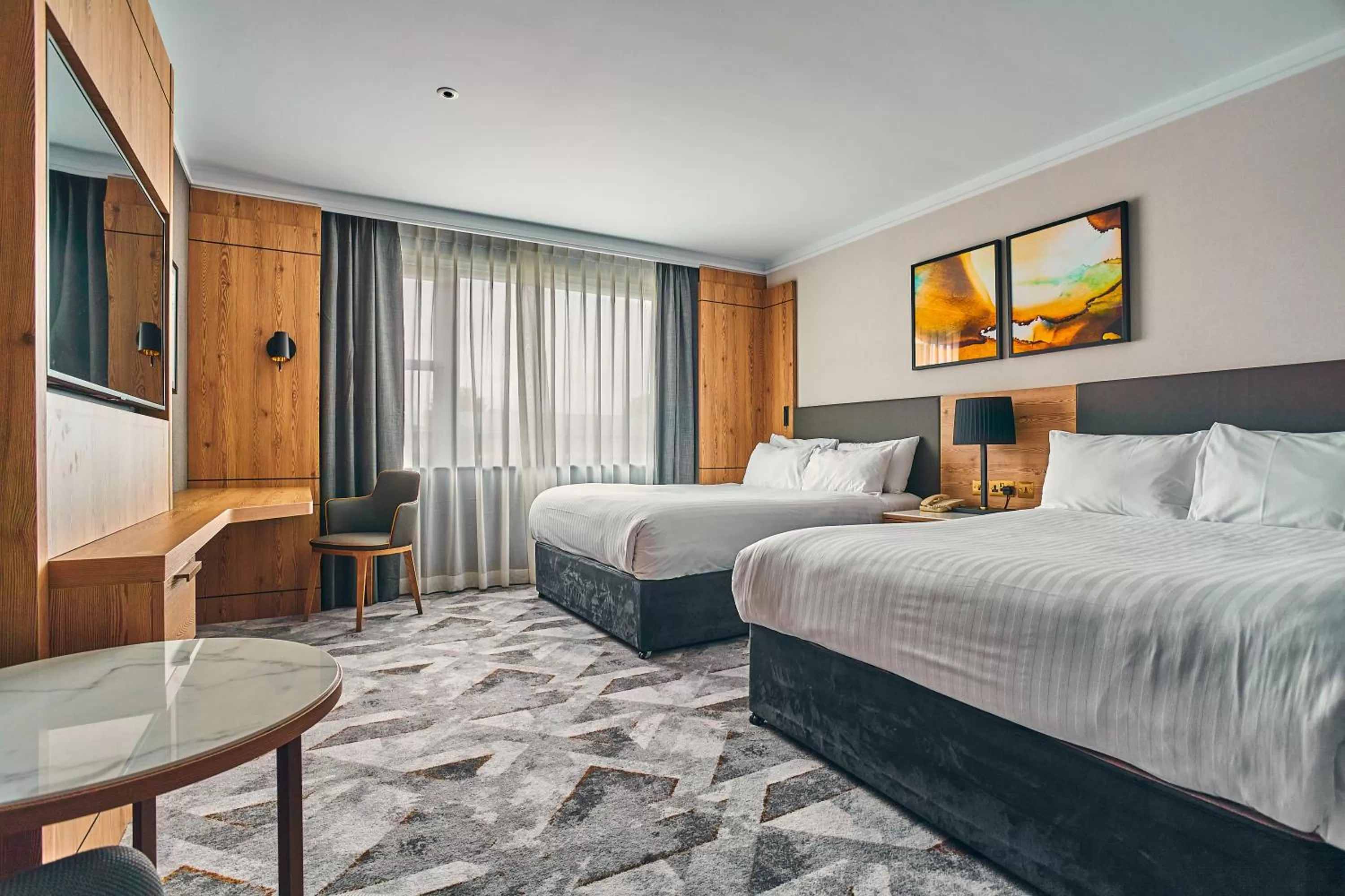 Standard Double Room with Two Double Beds in Crowne Plaza Marlow by IHG