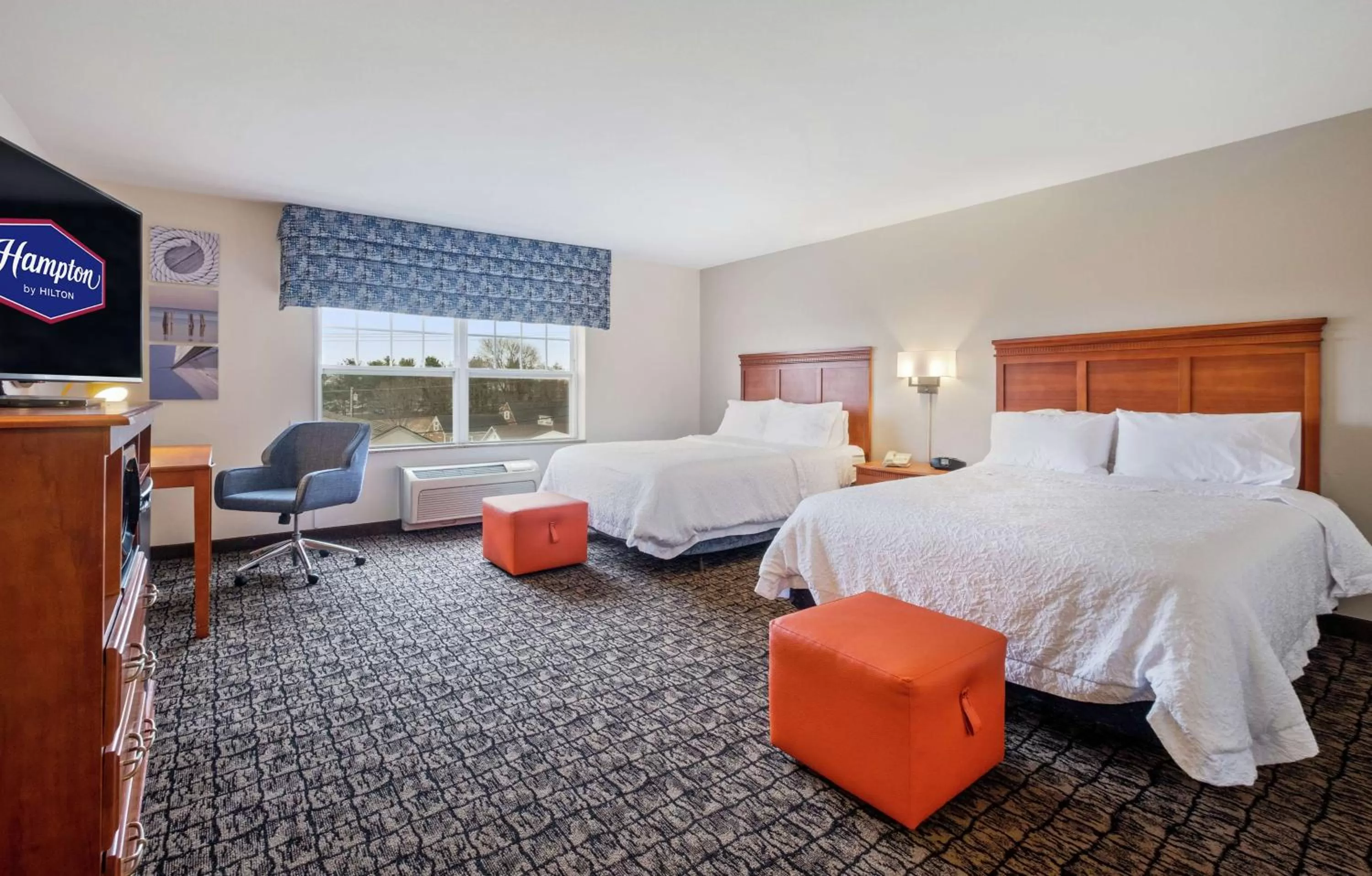 Queen Room with Two Queen Beds - Mobility and Hearing Access/Non-Smoking in Hampton Inn & Suites Rockland