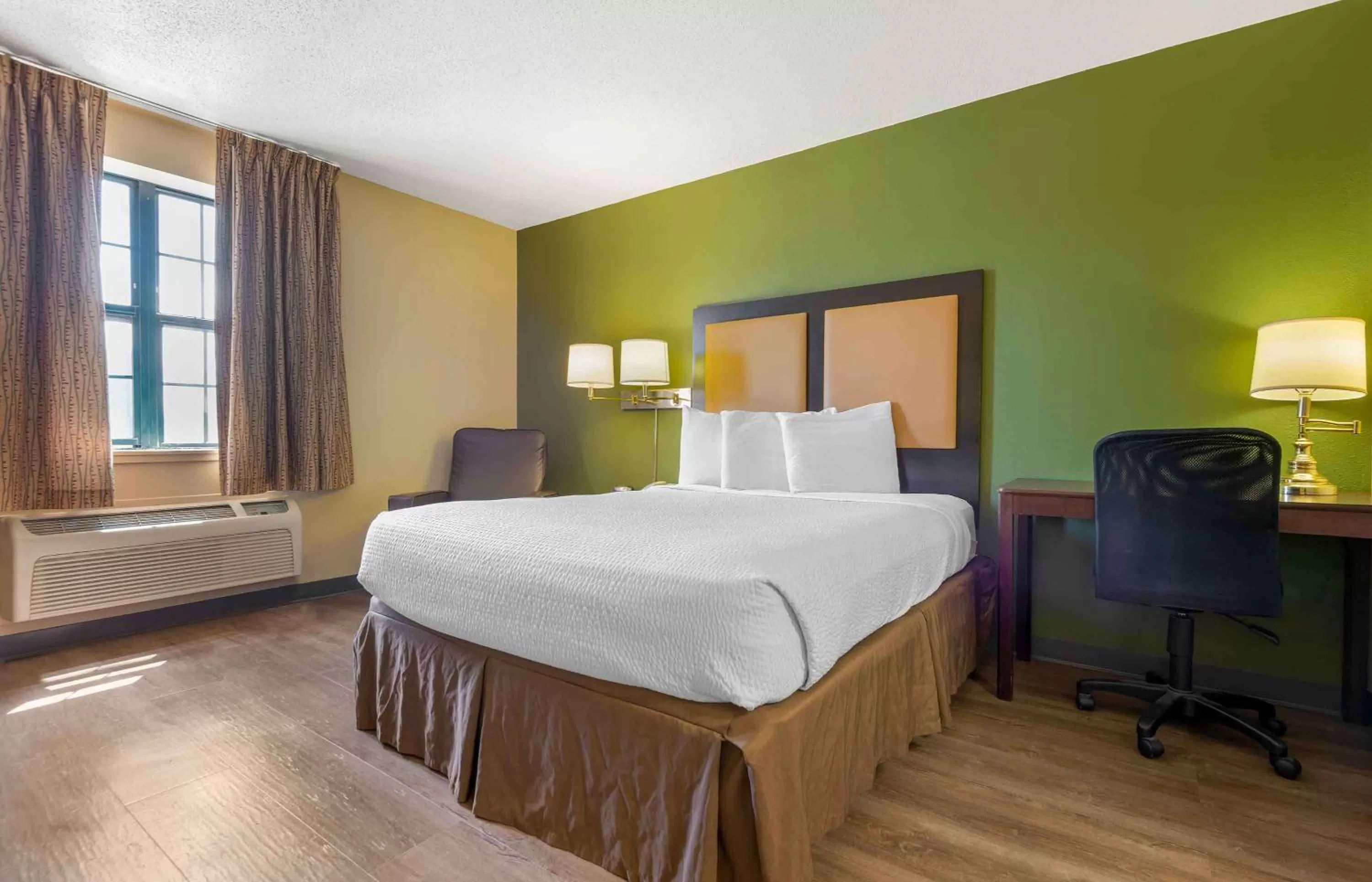 Queen studio with 1 Queen Bed - Disability Access/Non-Smoking in Extended Stay America Suites - Buffalo - Amherst