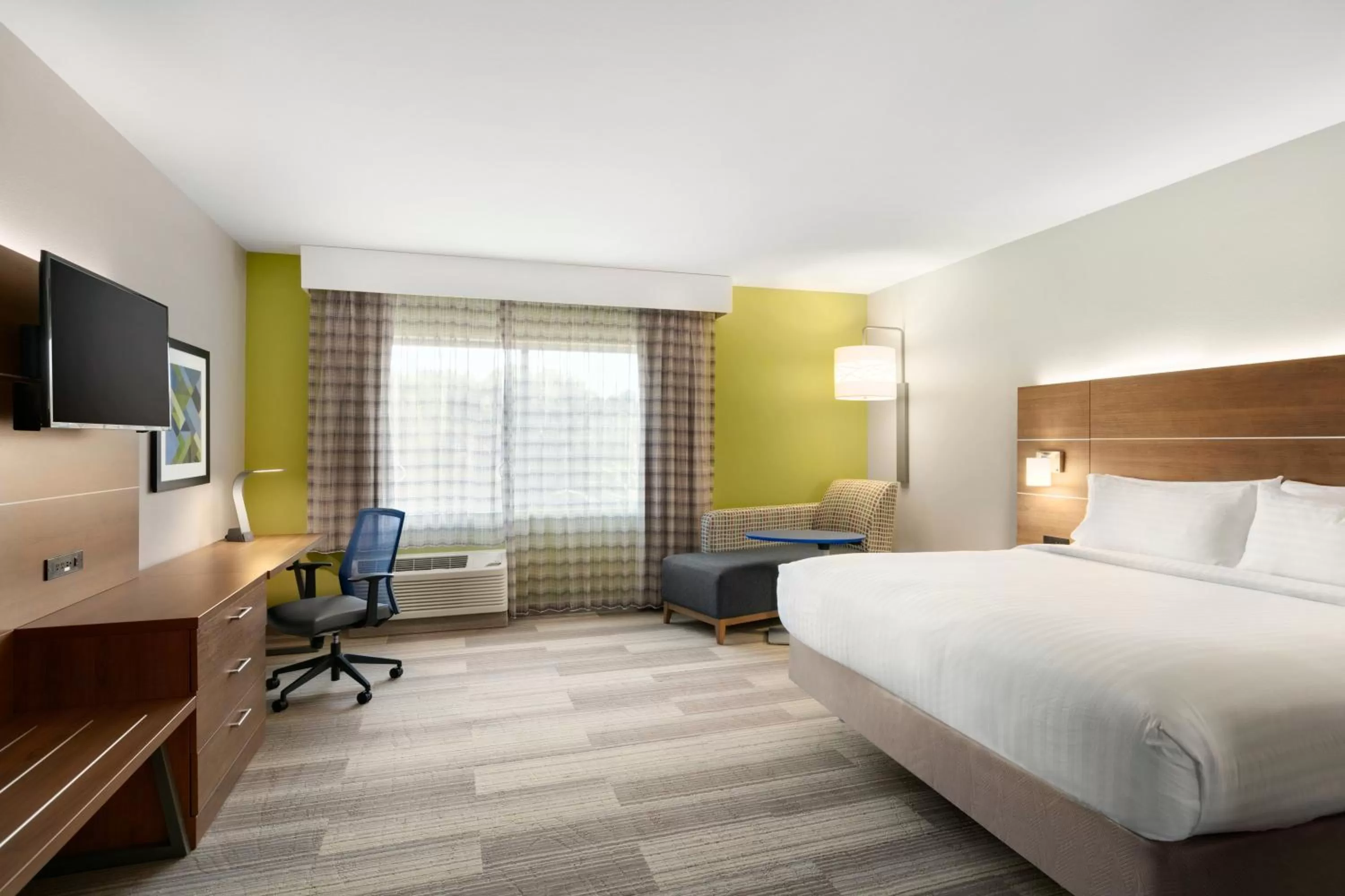 Standard Room in Holiday Inn Express & Suites Salisbury by IHG