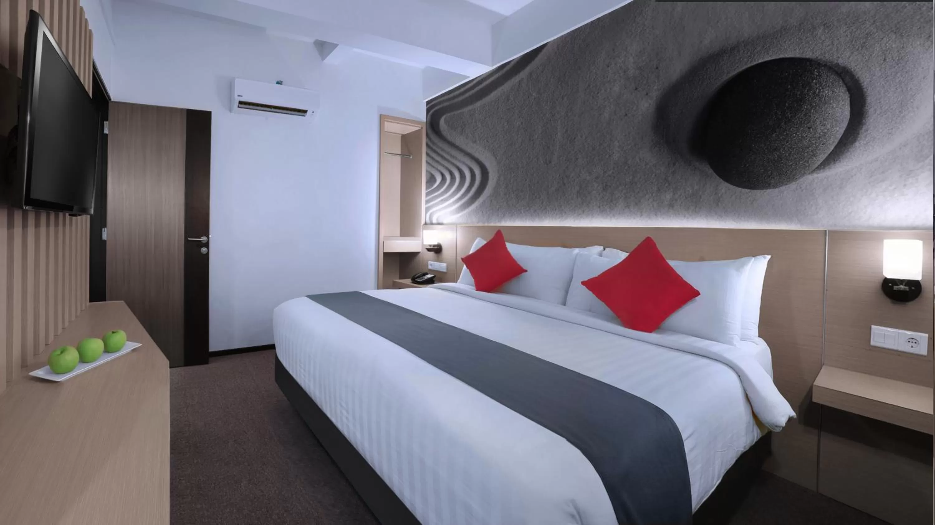 Junior Suite in NEO+Waru-Sidoarjo by ASTON