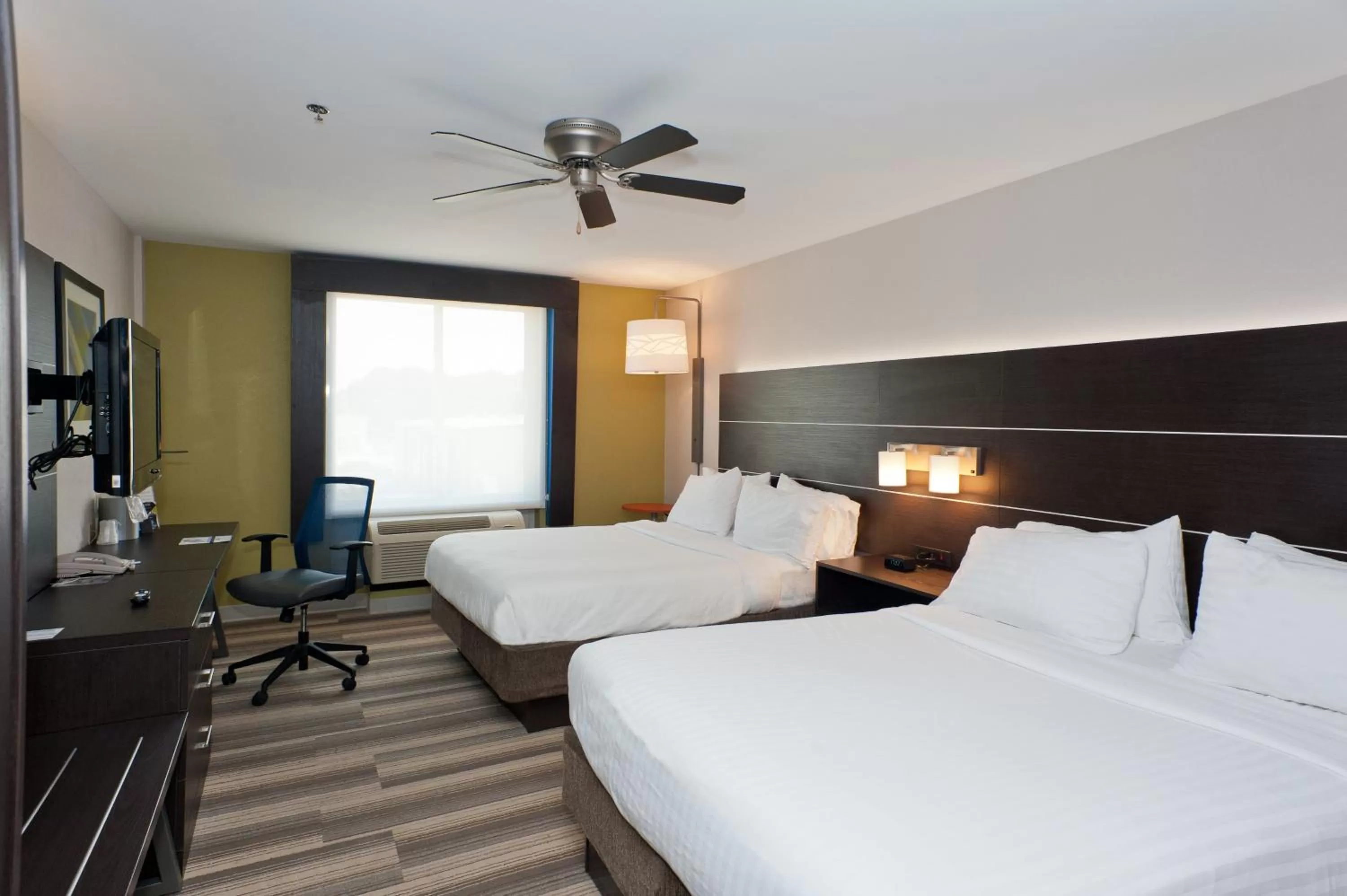Standard Queen Room with Two Queen Beds in Holiday Inn Express Hotel & Suites Scott-Lafayette West by IHG