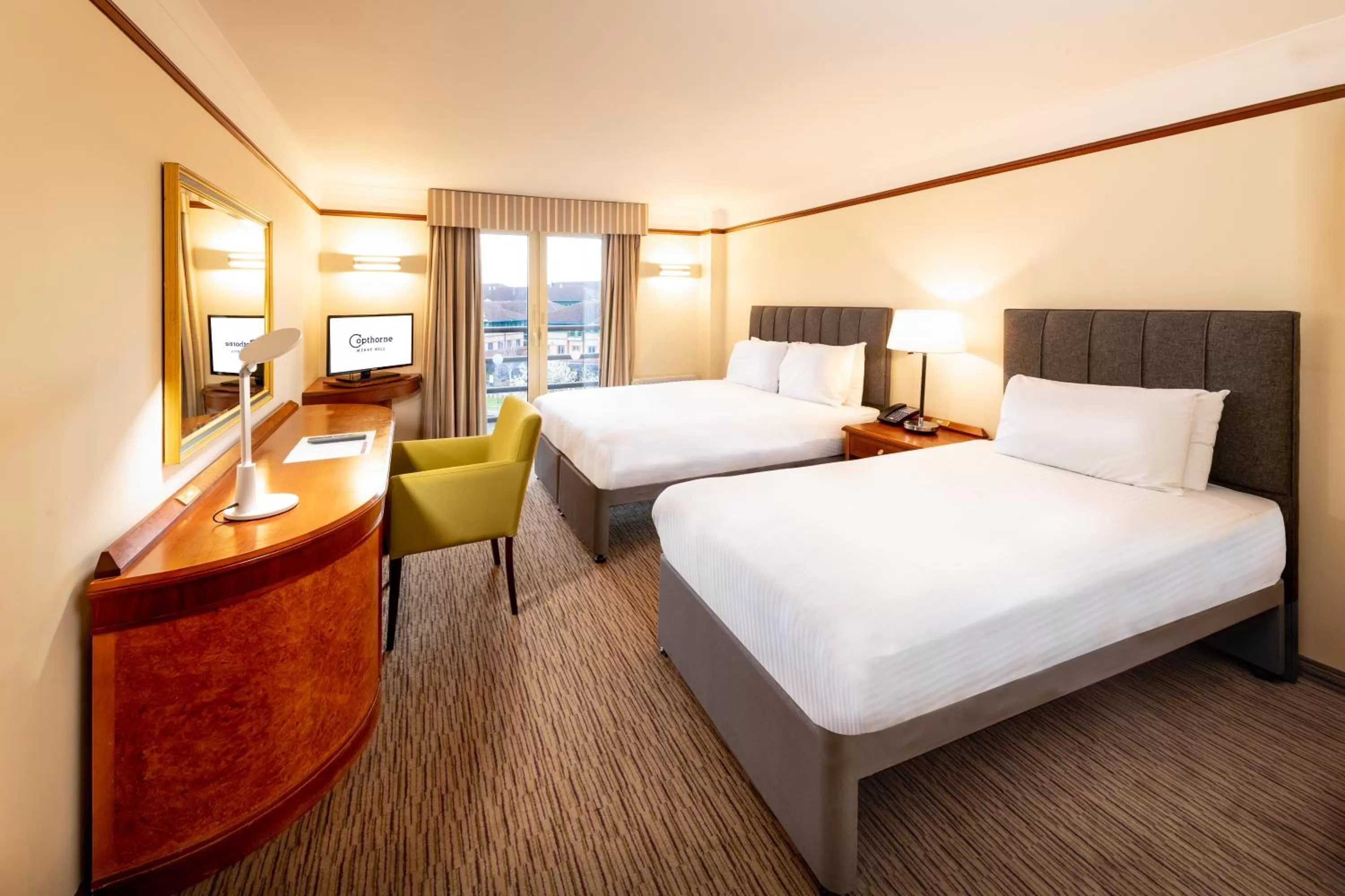 	 Standard Waterfront Family Room with One King Bed and one Single Bed in Copthorne Hotel Merry Hill Dudley