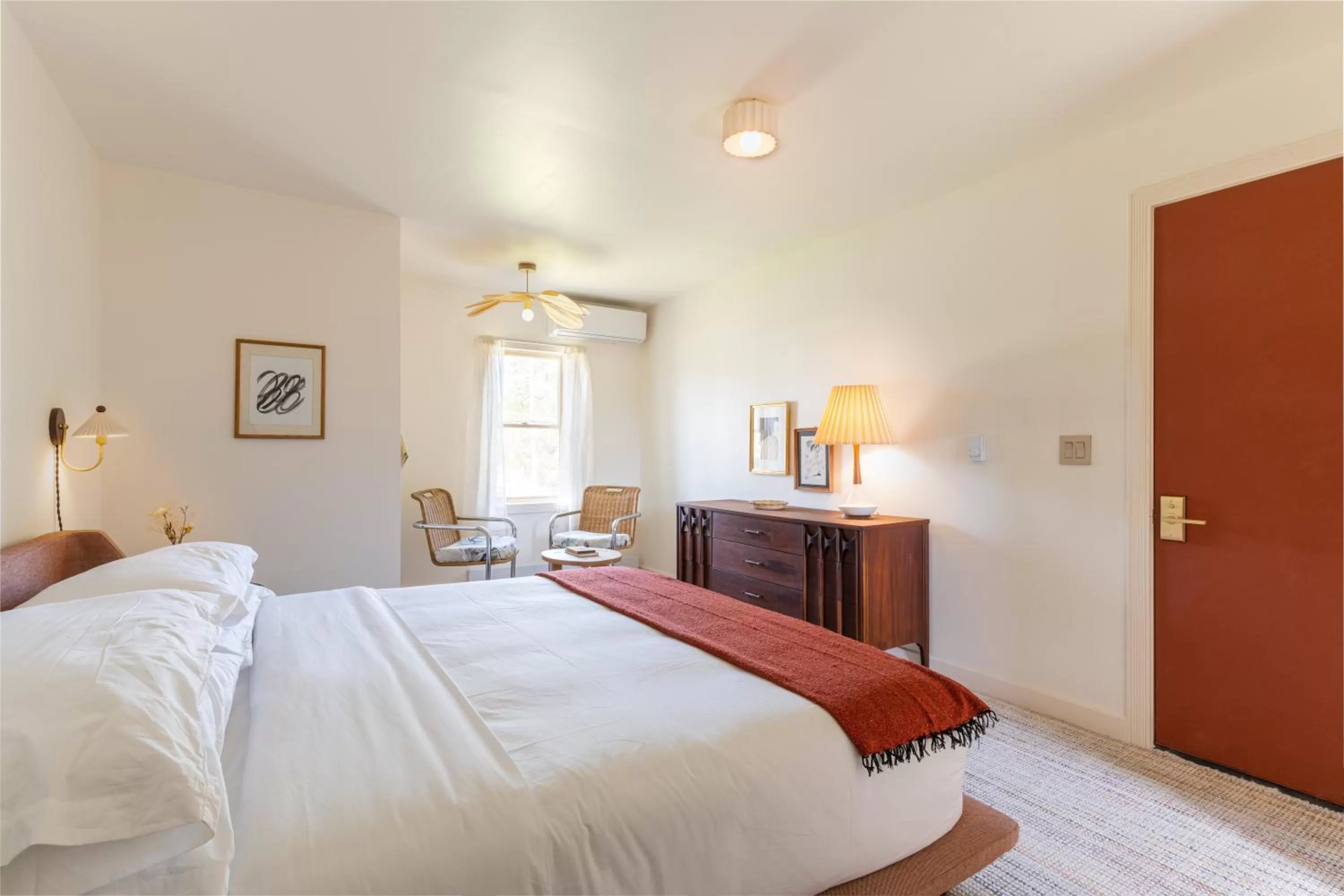 Deluxe King Room in Eastwind Hotel Lake Placid