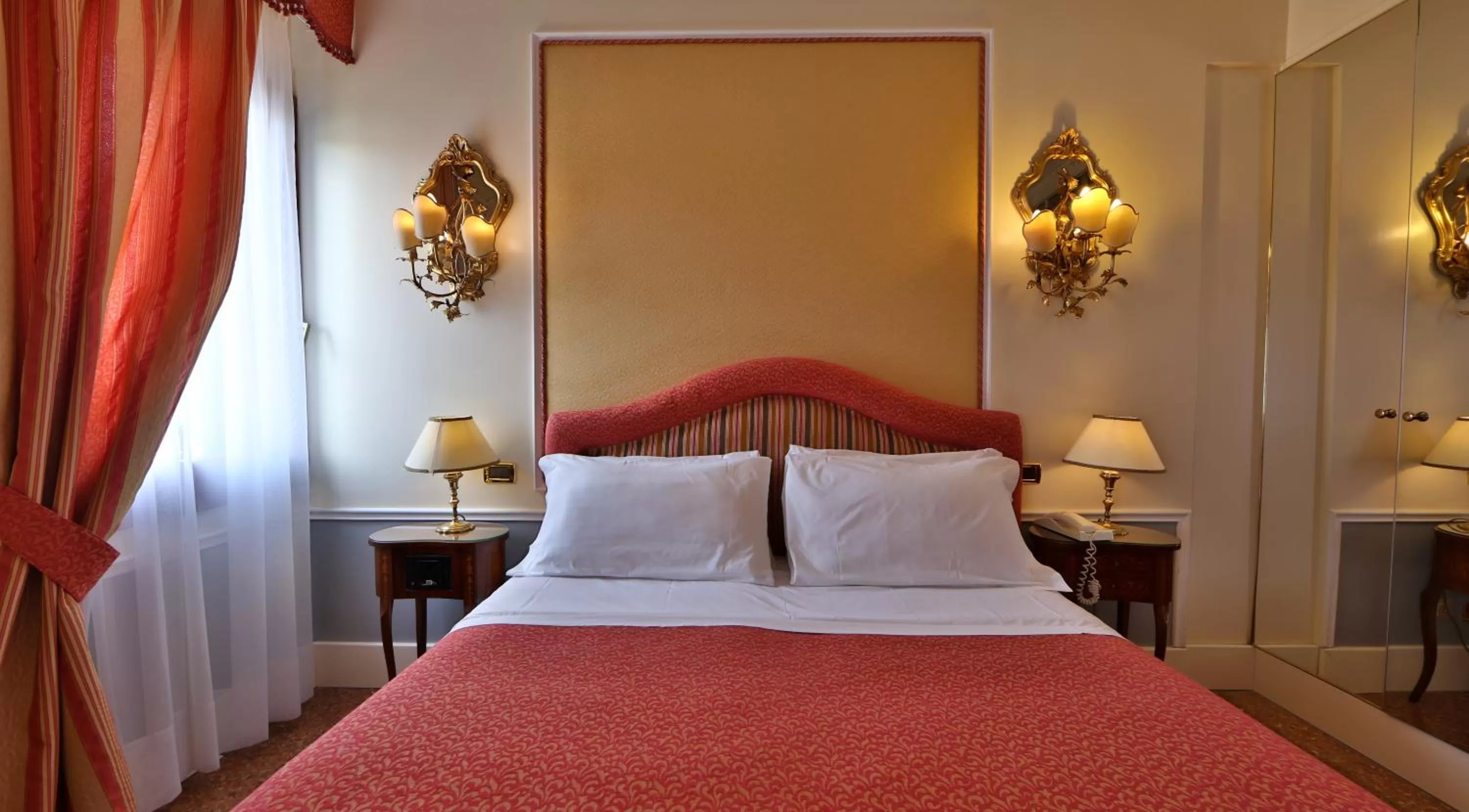 Classic Double Room in Hotel Arlecchino