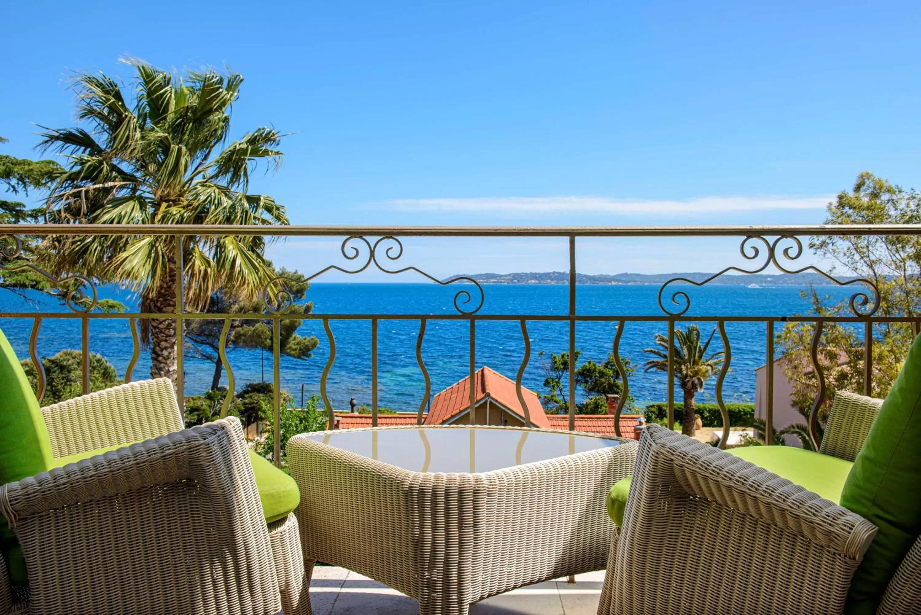 Superior Queen Room with Terrace and Sea View in Best Western Premier Montfleuri