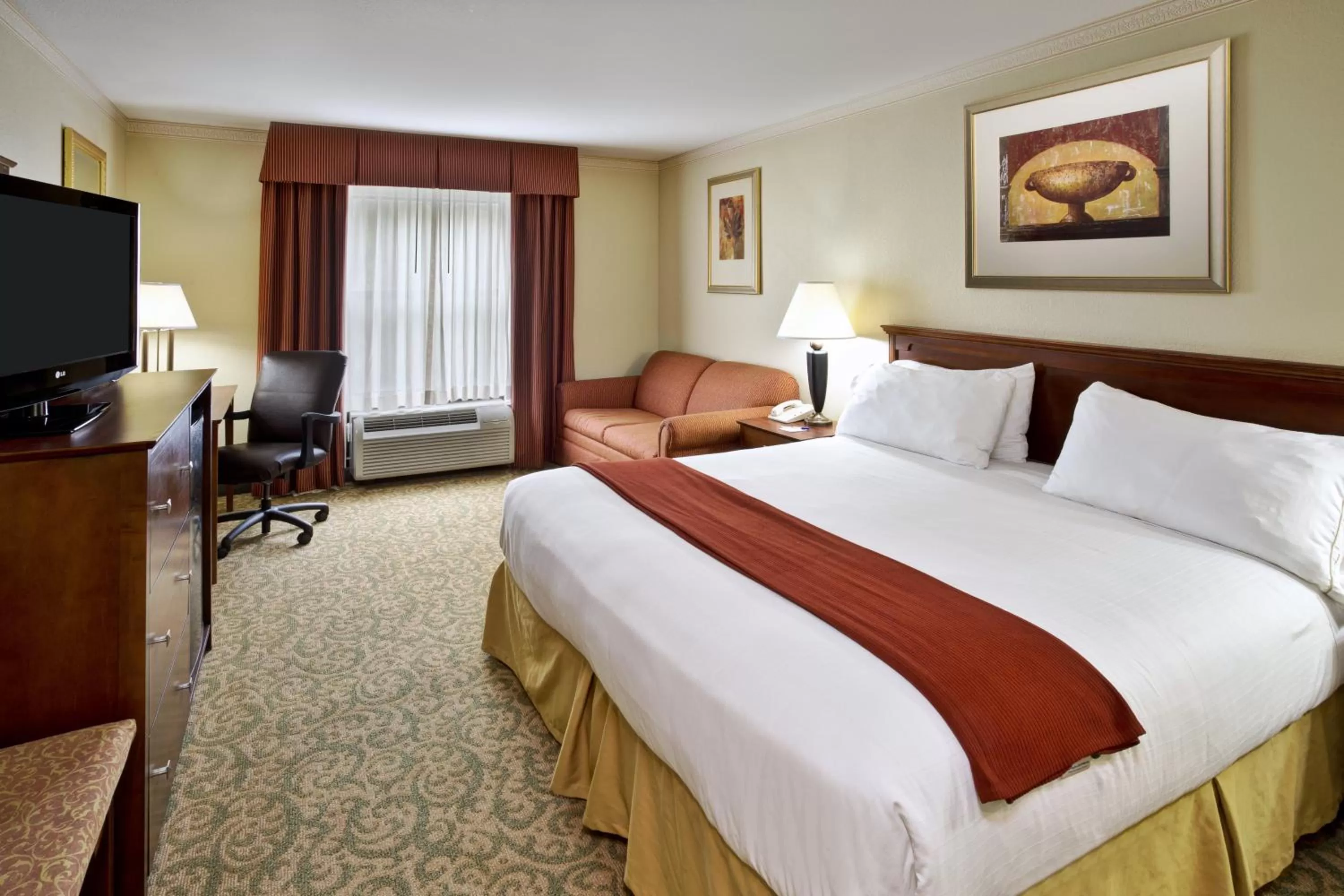 King Room - Hearing Accessible/Non-Smoking  in Holiday Inn Express Breaux Bridge, an IHG Hotel