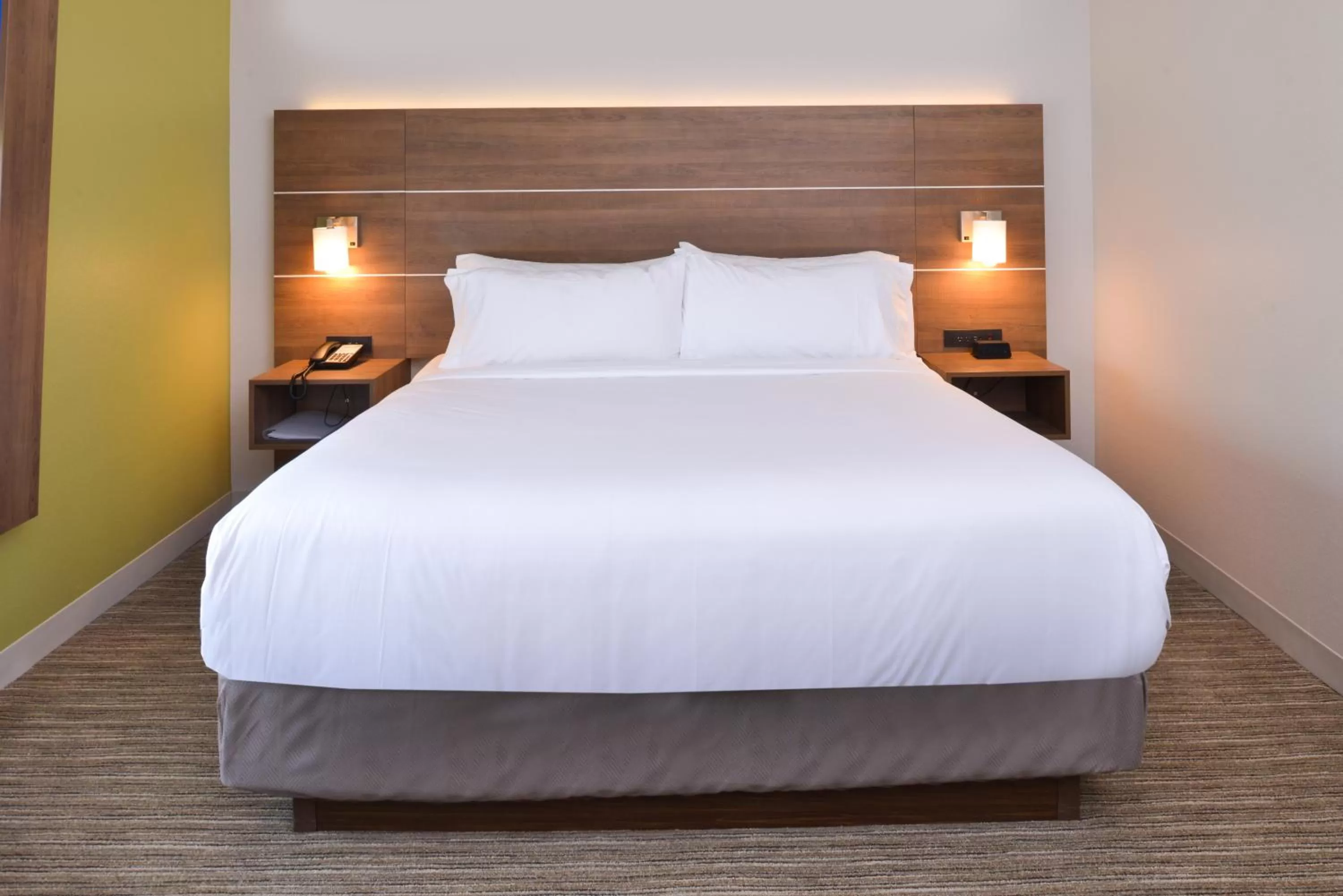 Suite - Mobility Access/Hearing Accessible in Holiday Inn Express & Suites - Omaha - 120th and Maple, an IHG Hotel