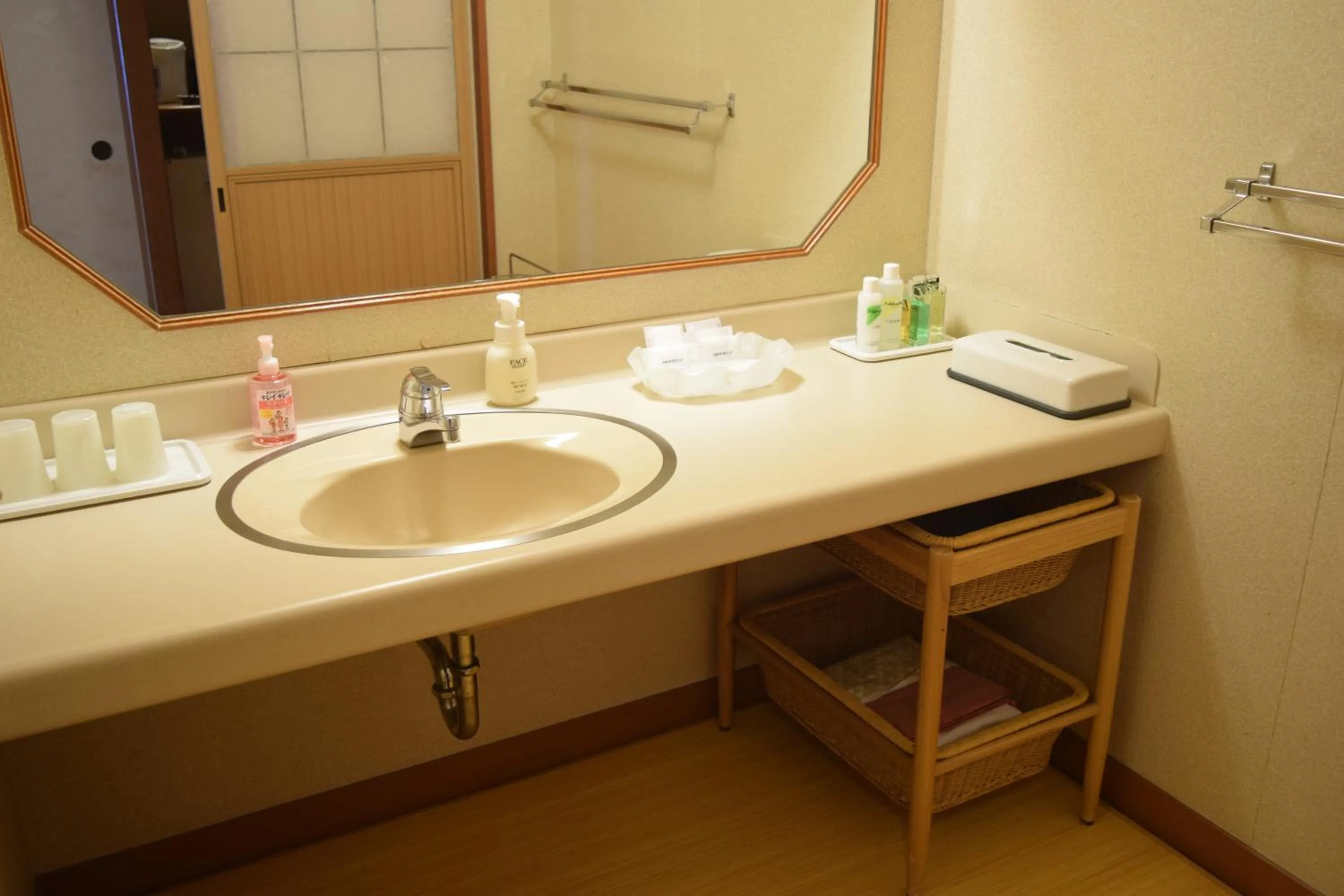 Photo of the whole room in Jyoseikan