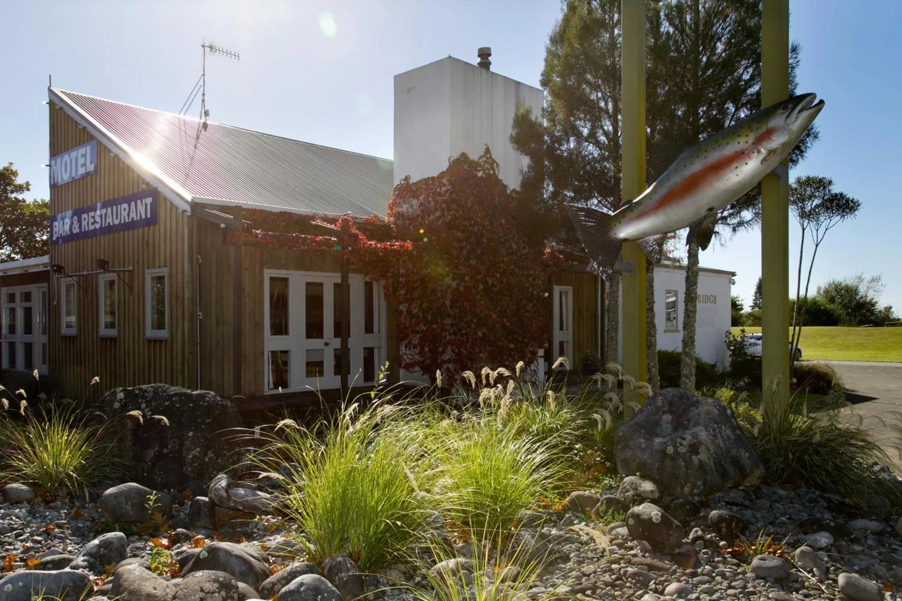 Facade/entrance in Turangi Bridge Motel