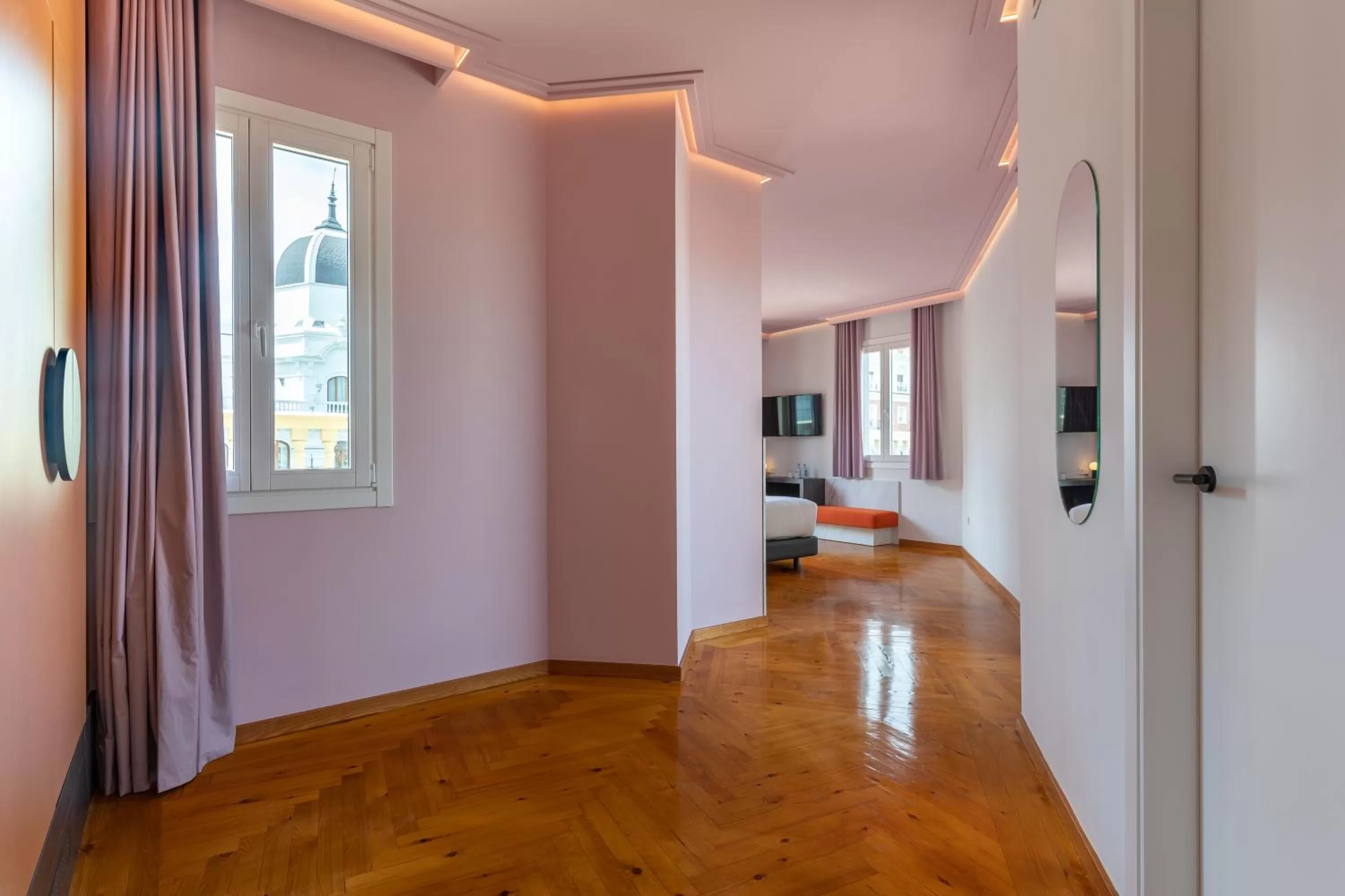 Deluxe Double Room with Balcony in Ikonik Gran Vía