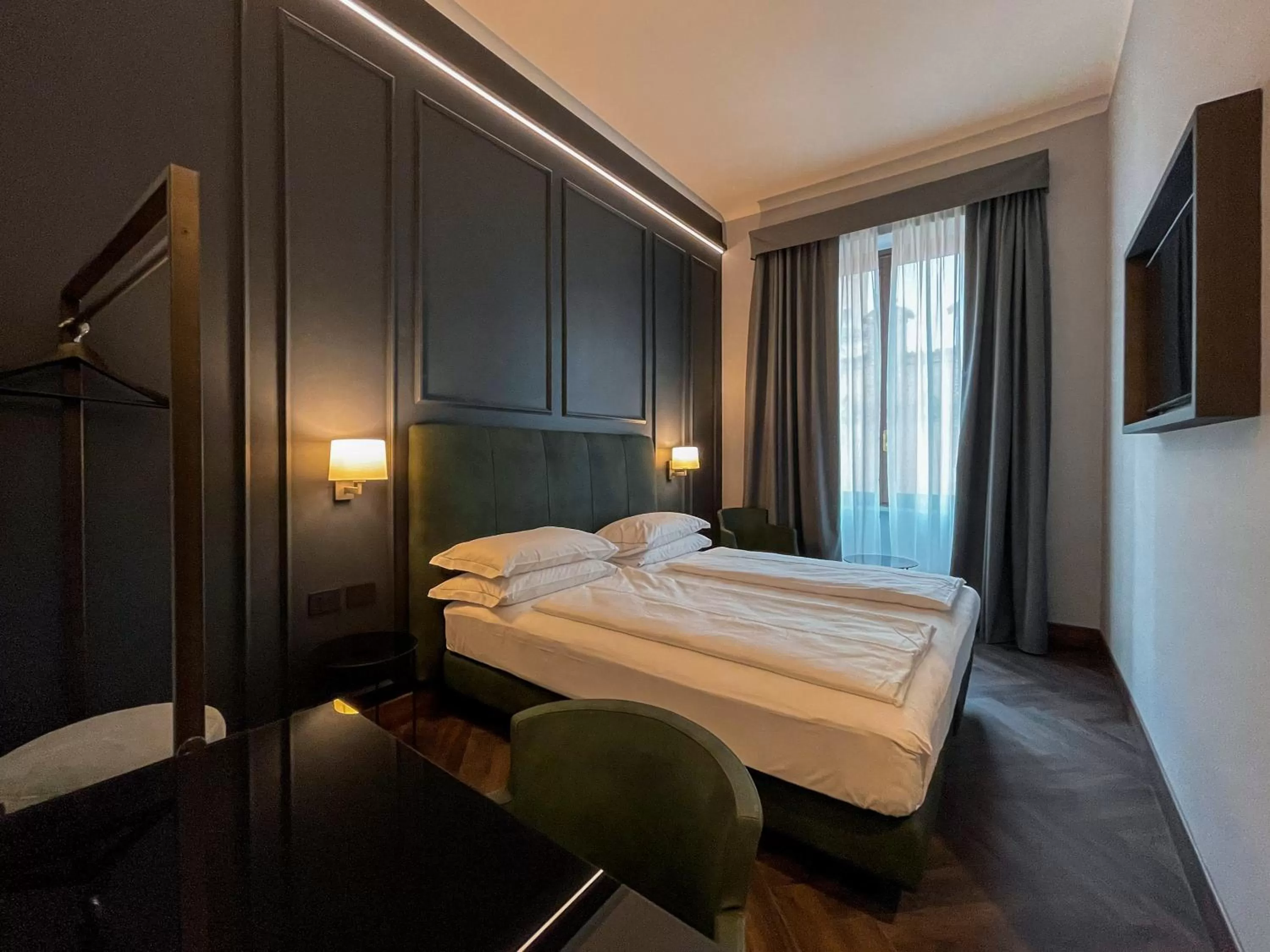 Deluxe Double or Twin Room - single occupancy in Hotel Impero