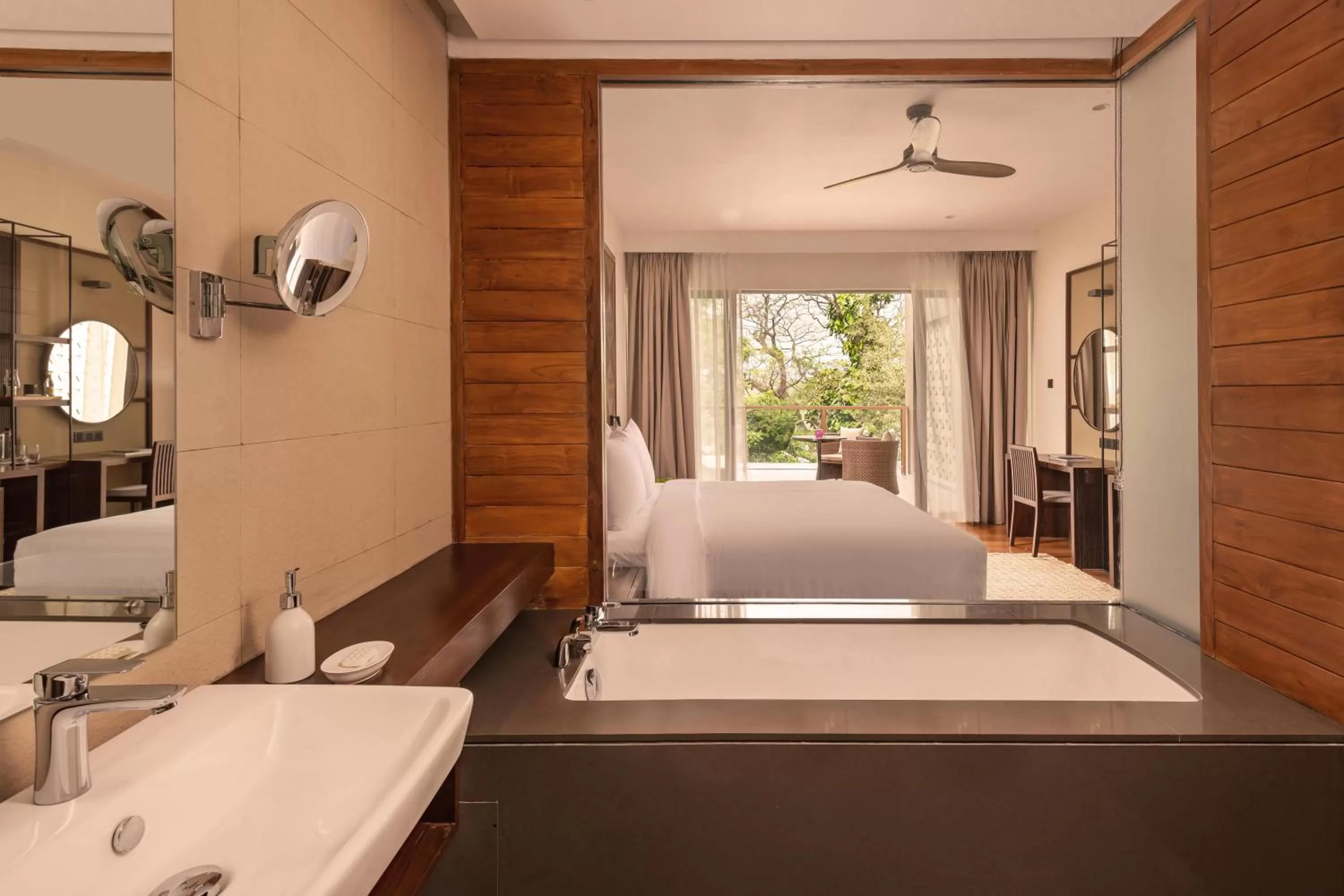 Luxury Double - single occupancy in Jetwing Kandy Gallery, A Luxury Reserve
