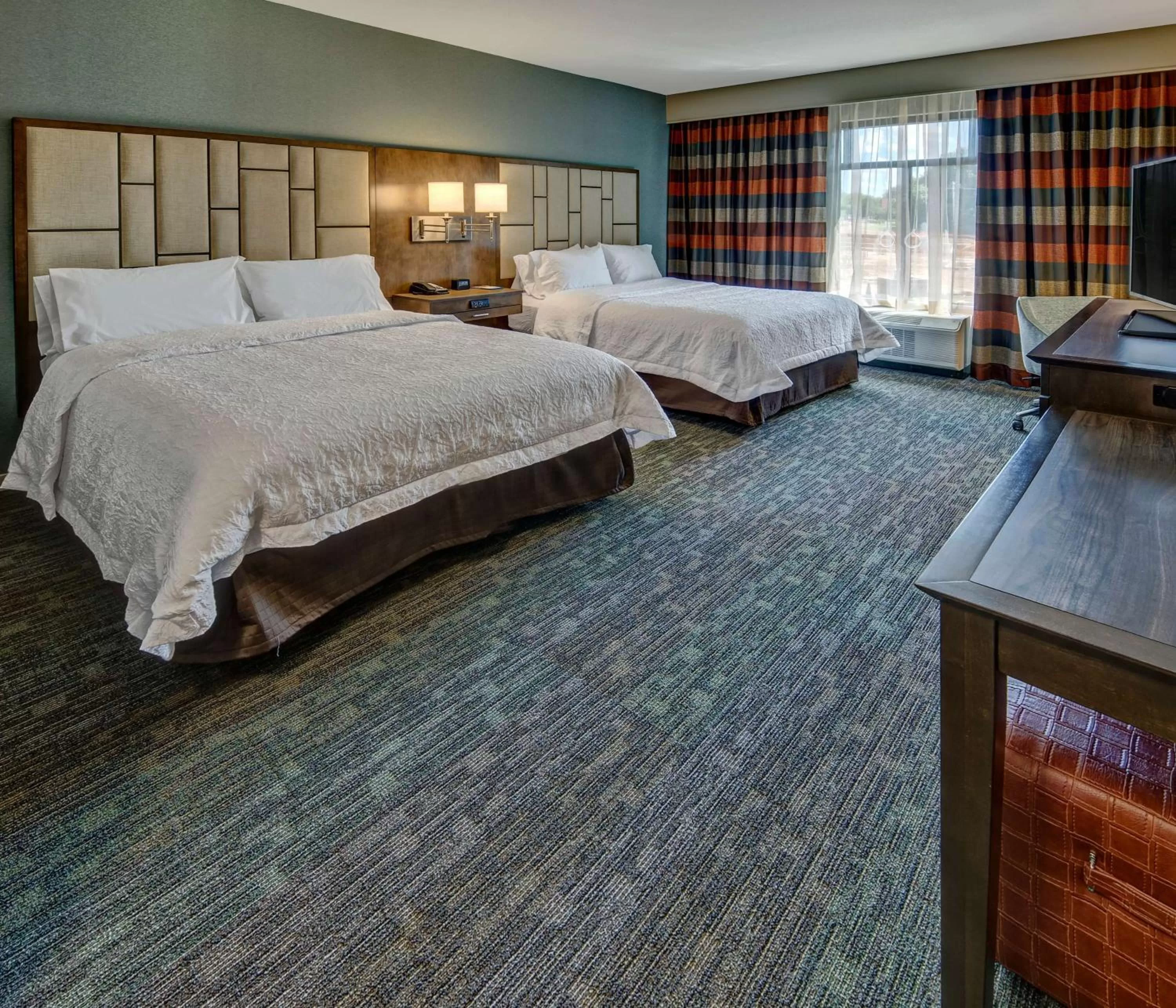 Queen Room with Two Queen Beds - Hearing Access/Non-Smoking in Hampton Inn & Suites Memphis Germantown