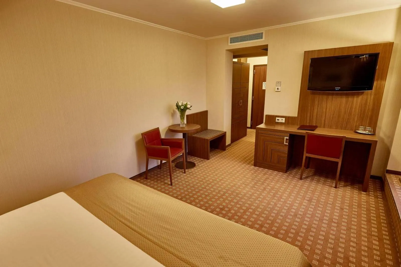 Superior Double Room in Central Plaza Hotel