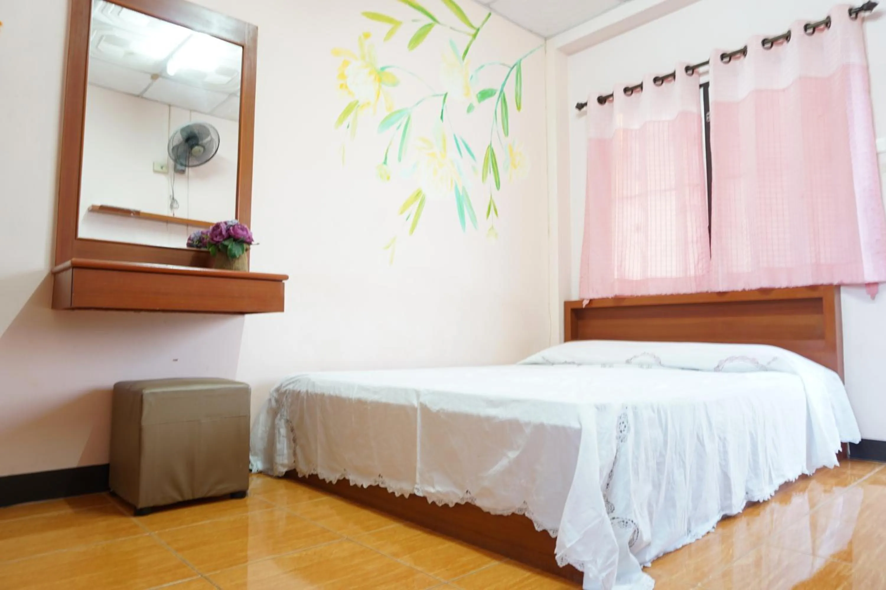 Superior Double Room in Chiangmai Tree Hostel