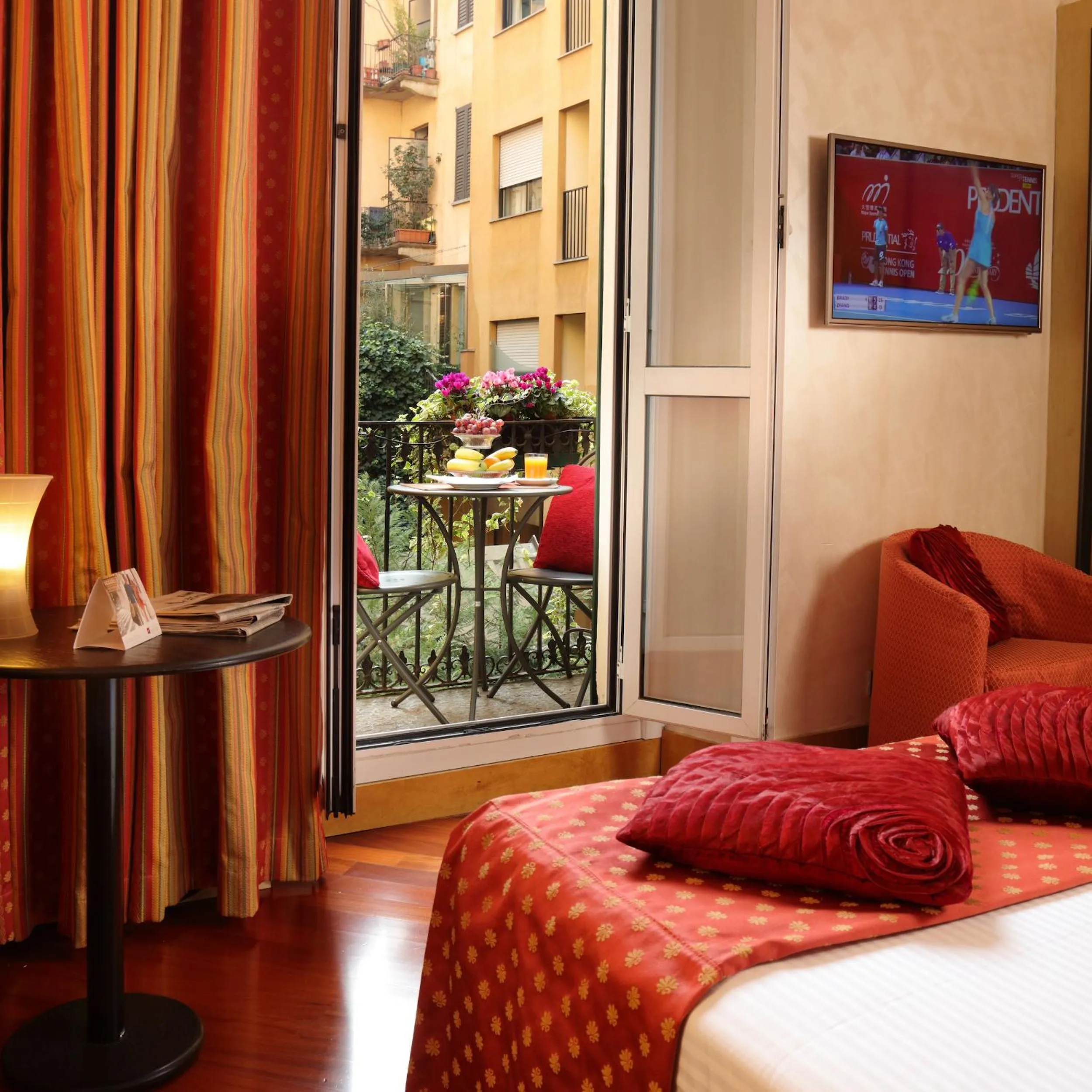 Double or Twin Room in Hotel Sanpi Milano