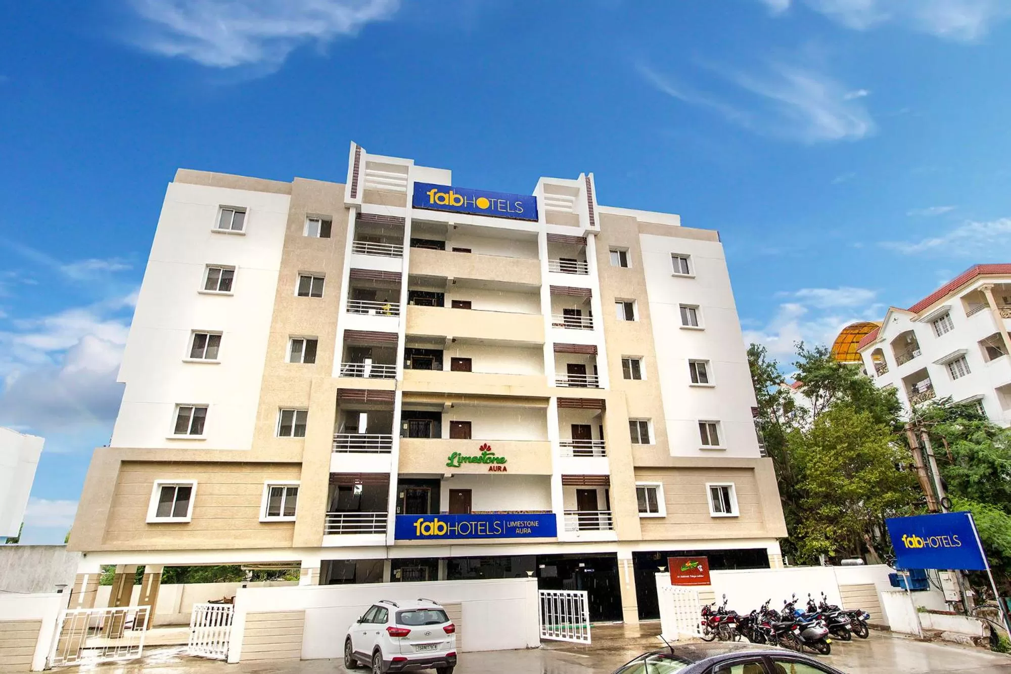 FabHotel Limestone Suites -750M from Yashoda Hospitals, Somajiguda
