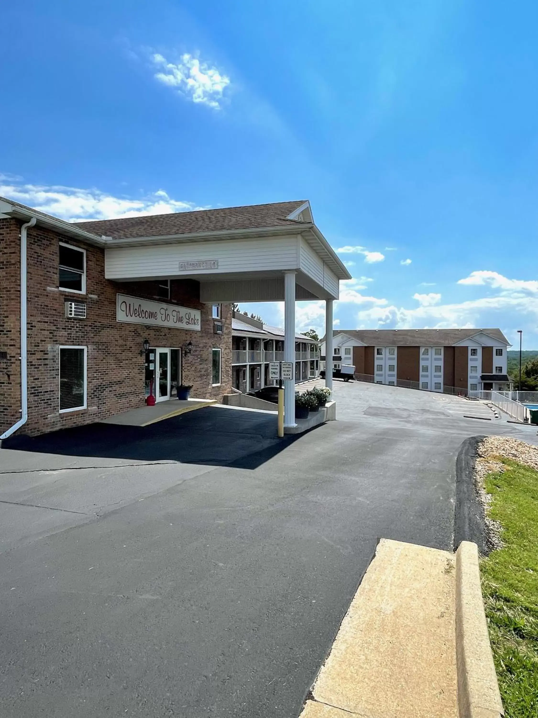 Schmidt's Creek Hotel Schmidt's Creek Hotel