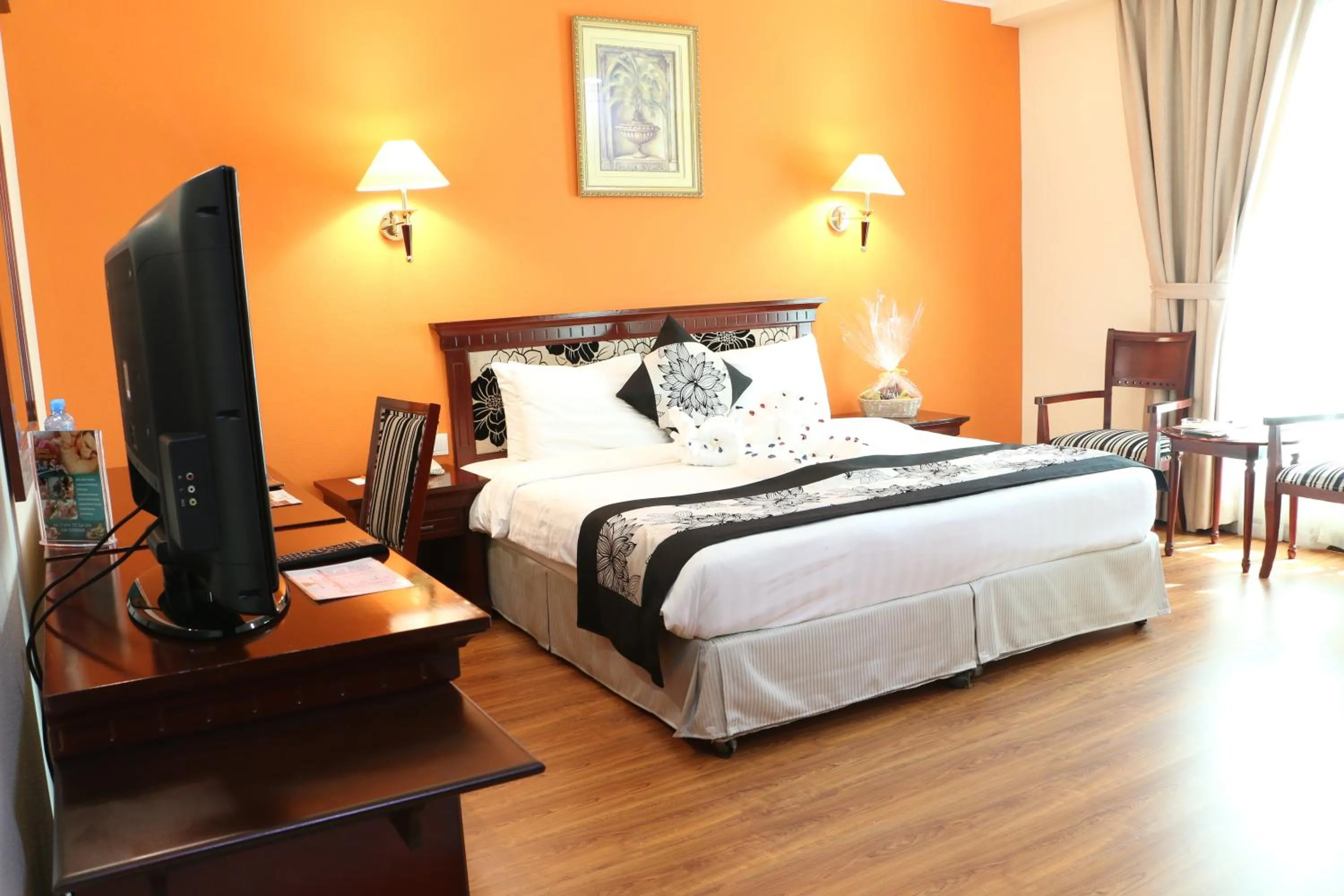 Standard Room - King Size Bed in Pars International Hotel