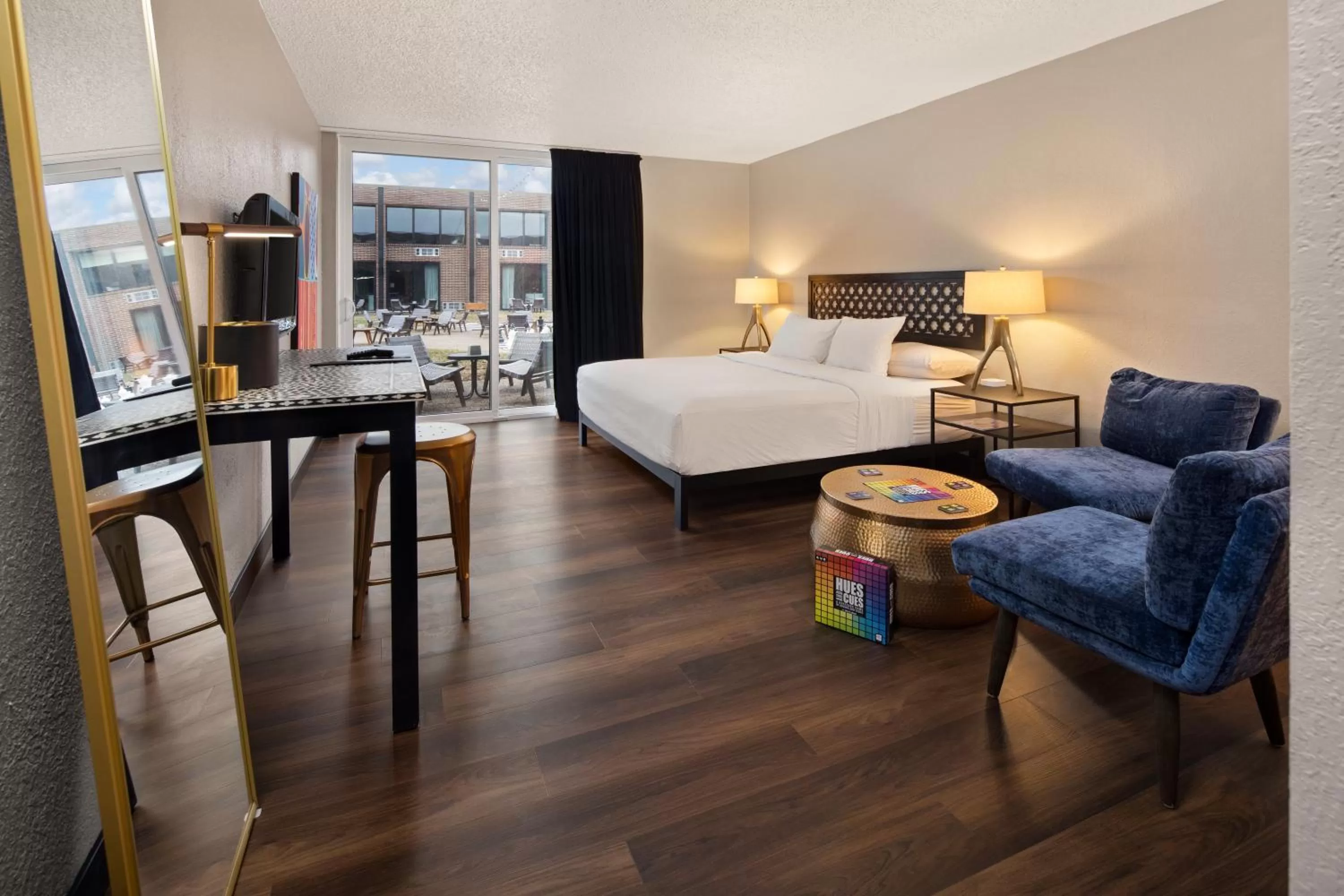 King Room in The Highlander Hotel, Ascend Hotel Collection