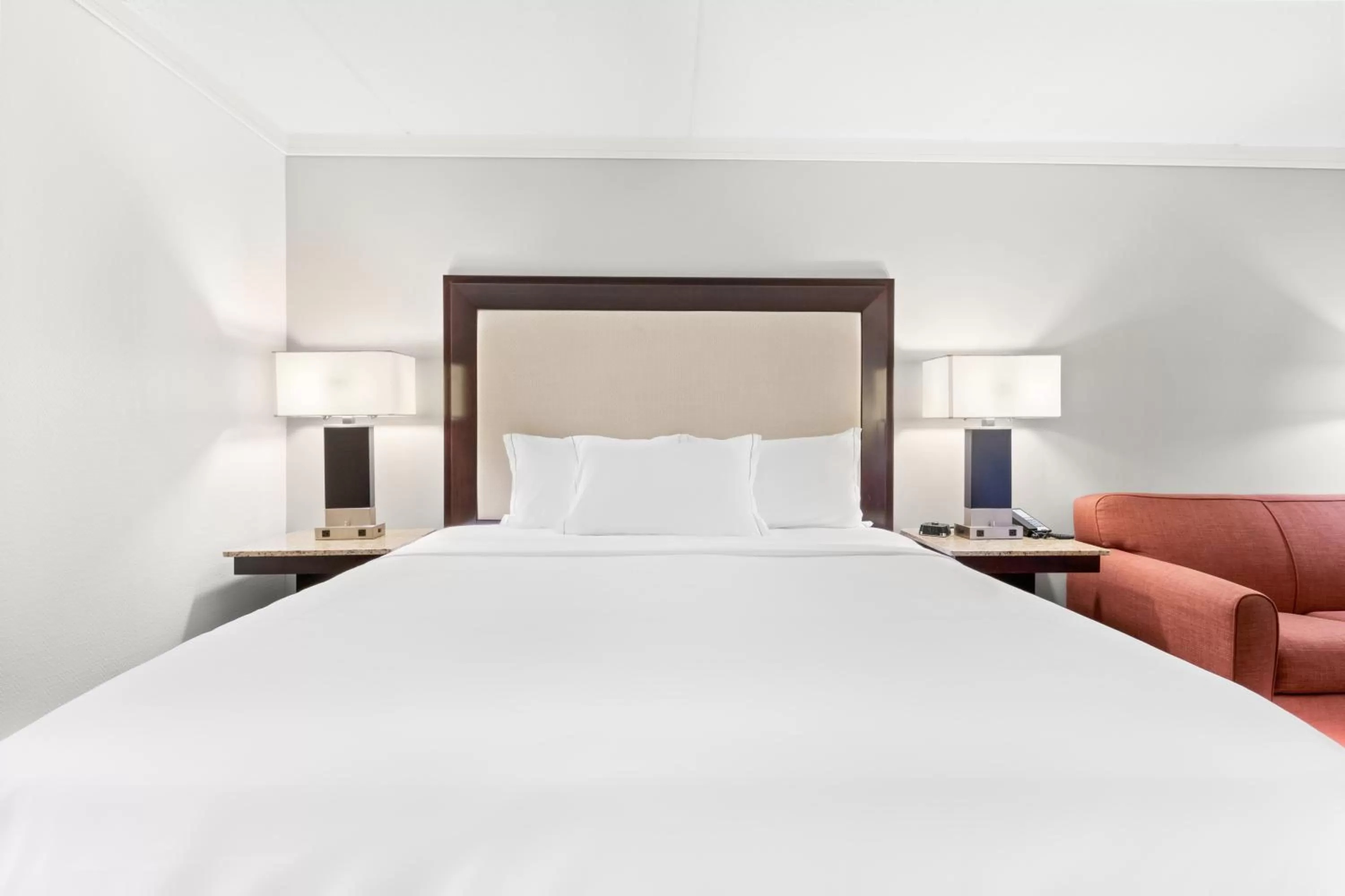 King Room with Roll-In Shower - Disability Access in Woodcliff Hotel and Spa