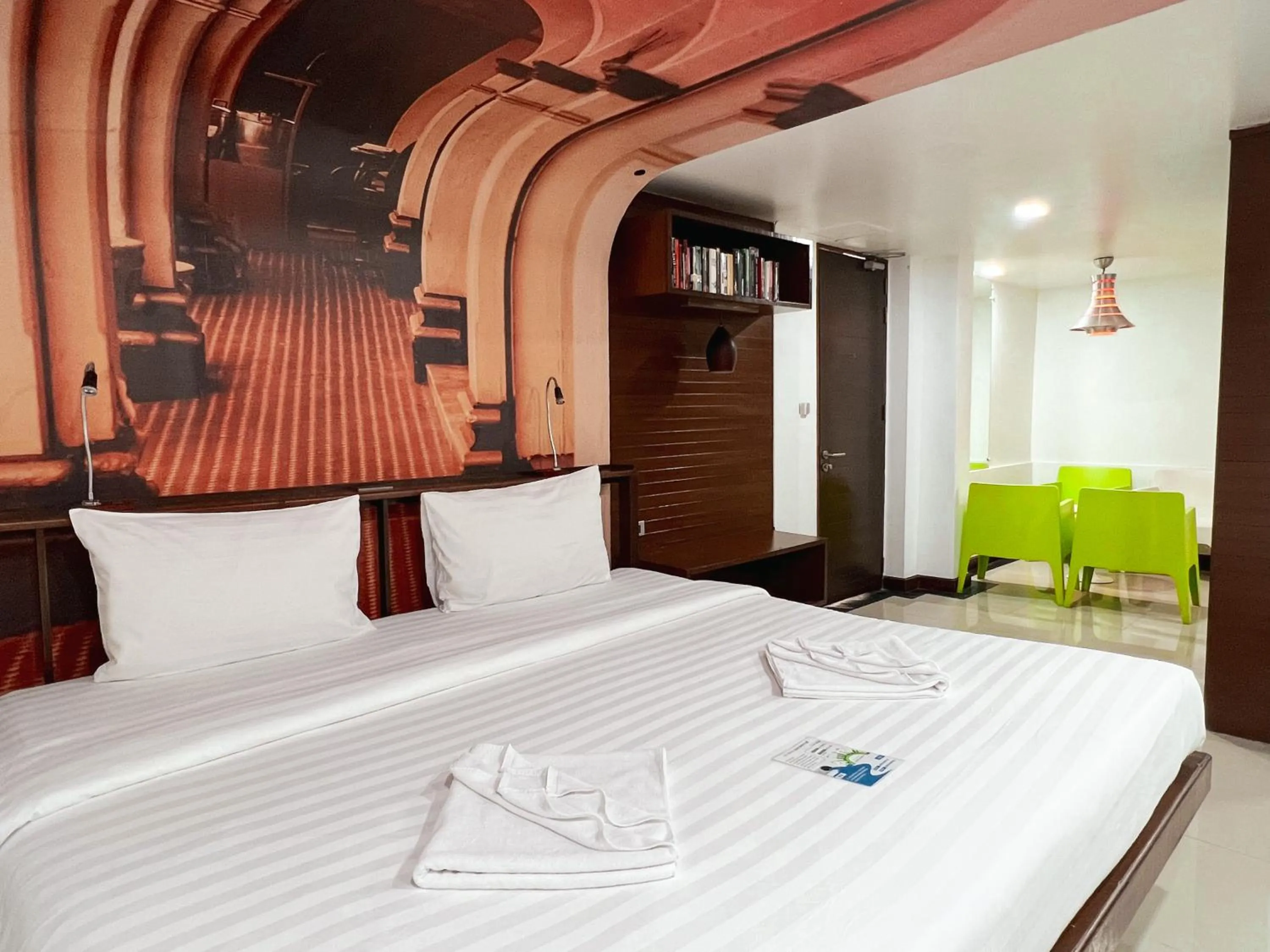 Deluxe Family Room in The Color Kata