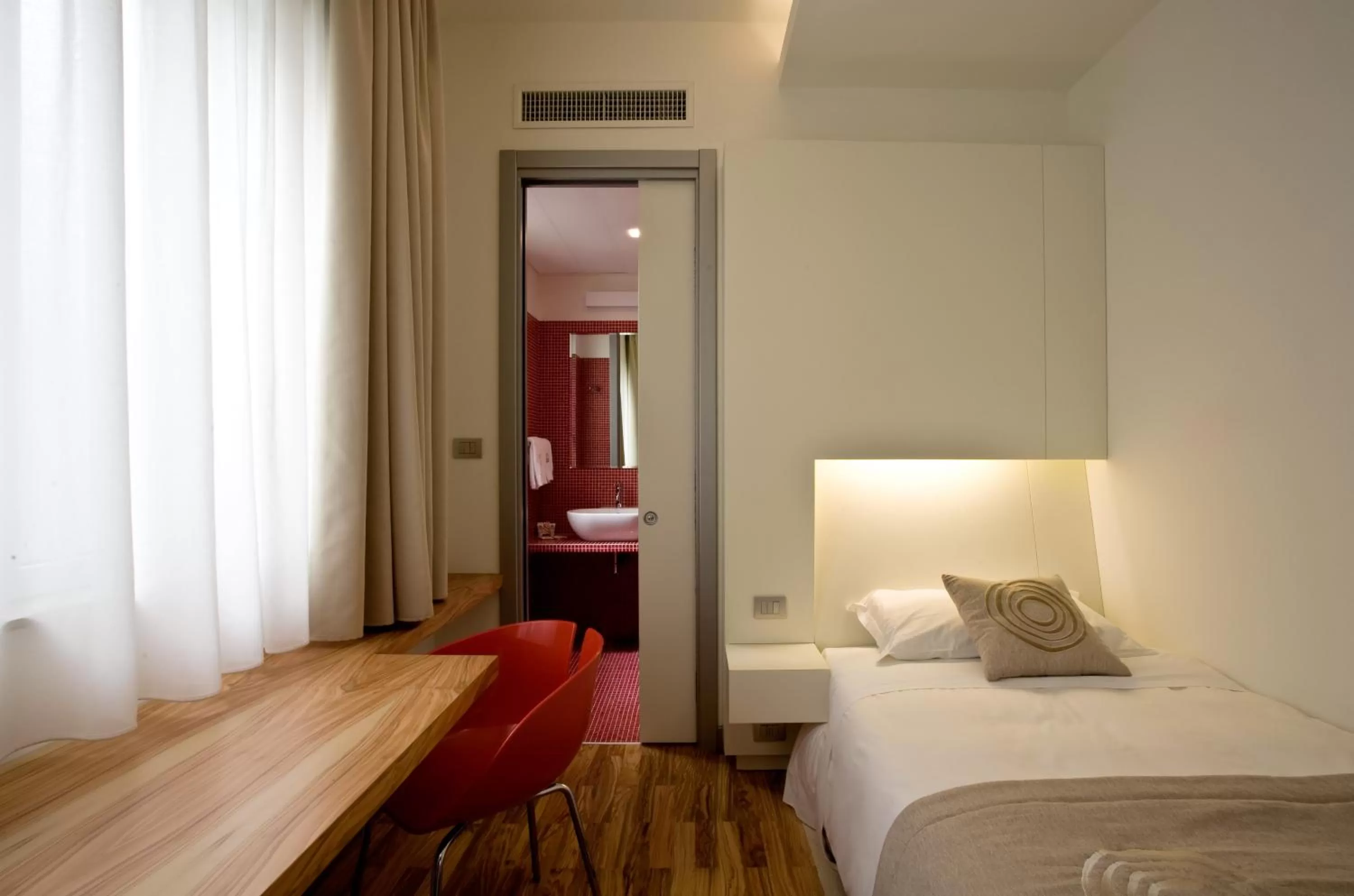Standard Single Room in Eos Hotel
