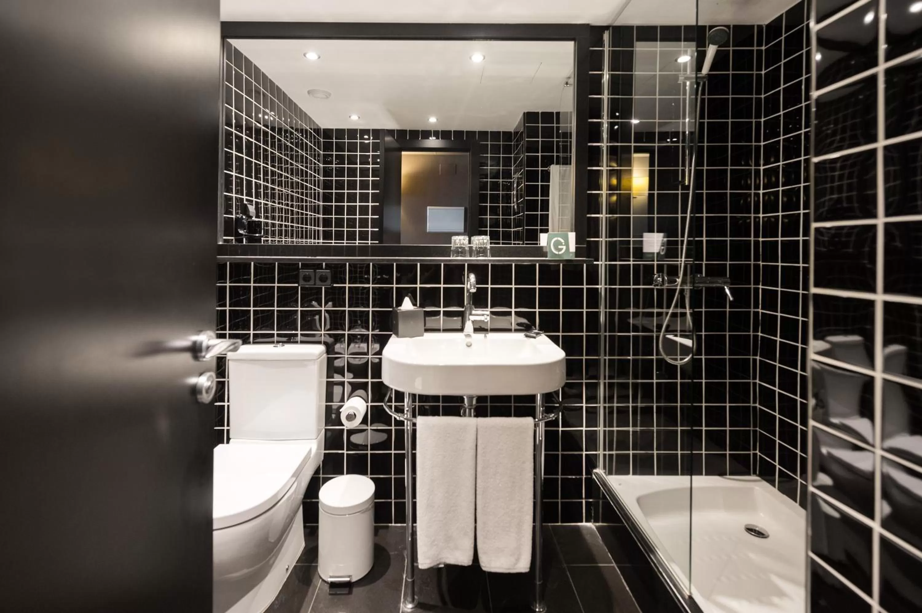 Double or Twin Room in Paral·lel