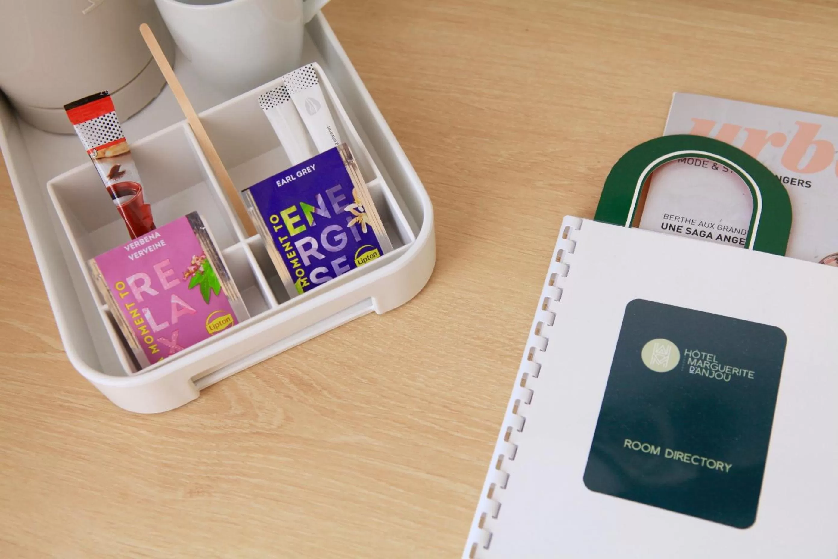 Cozy Single Room in Logis Hôtels- Hôtel Marguerite d'Anjou Angers château