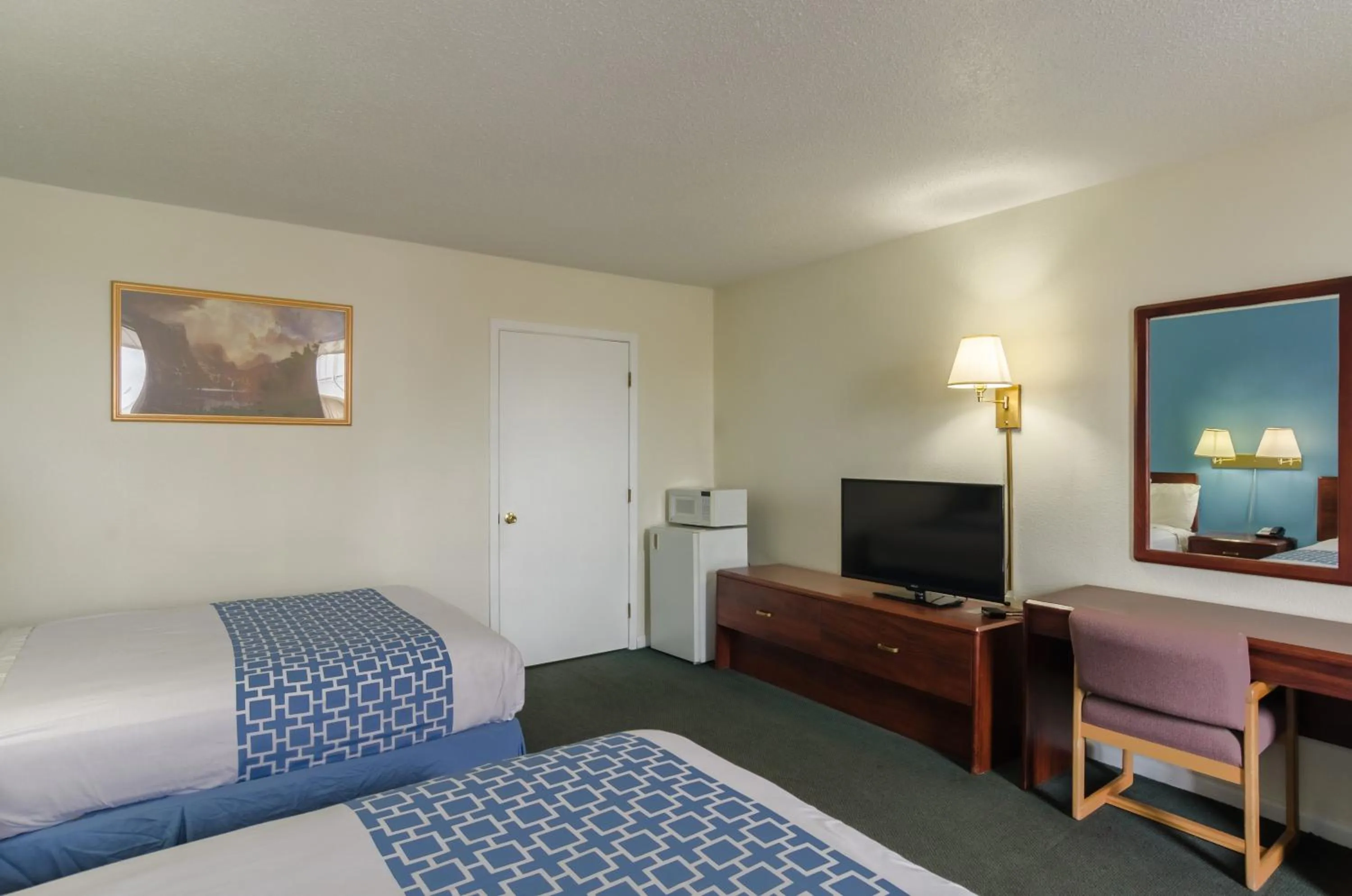 Double Room - Disability Access - Non Smoking in Alamo Inn & Suites