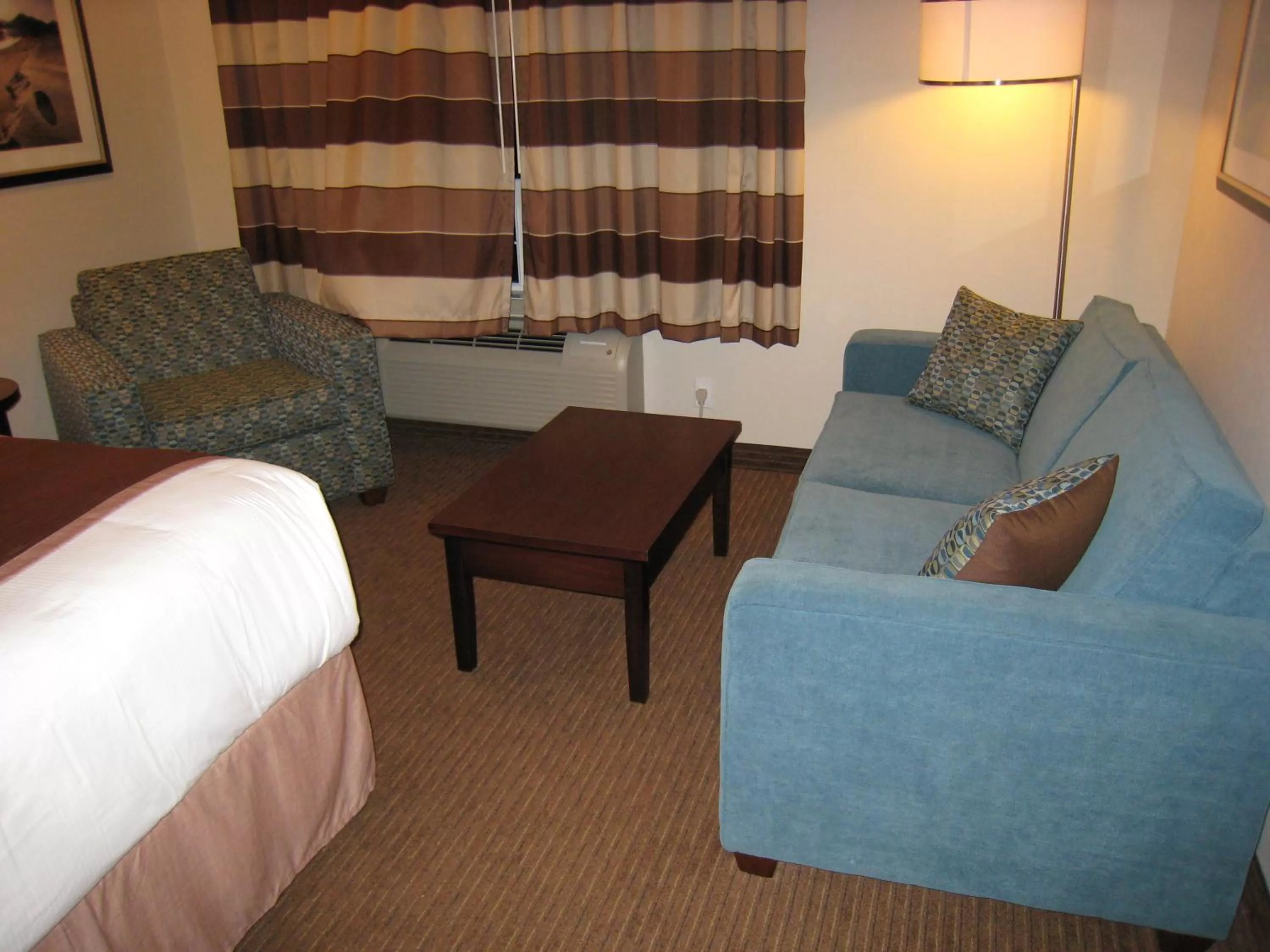 Deluxe King Room - Non-Smoking in Ramada by Wyndham Creston