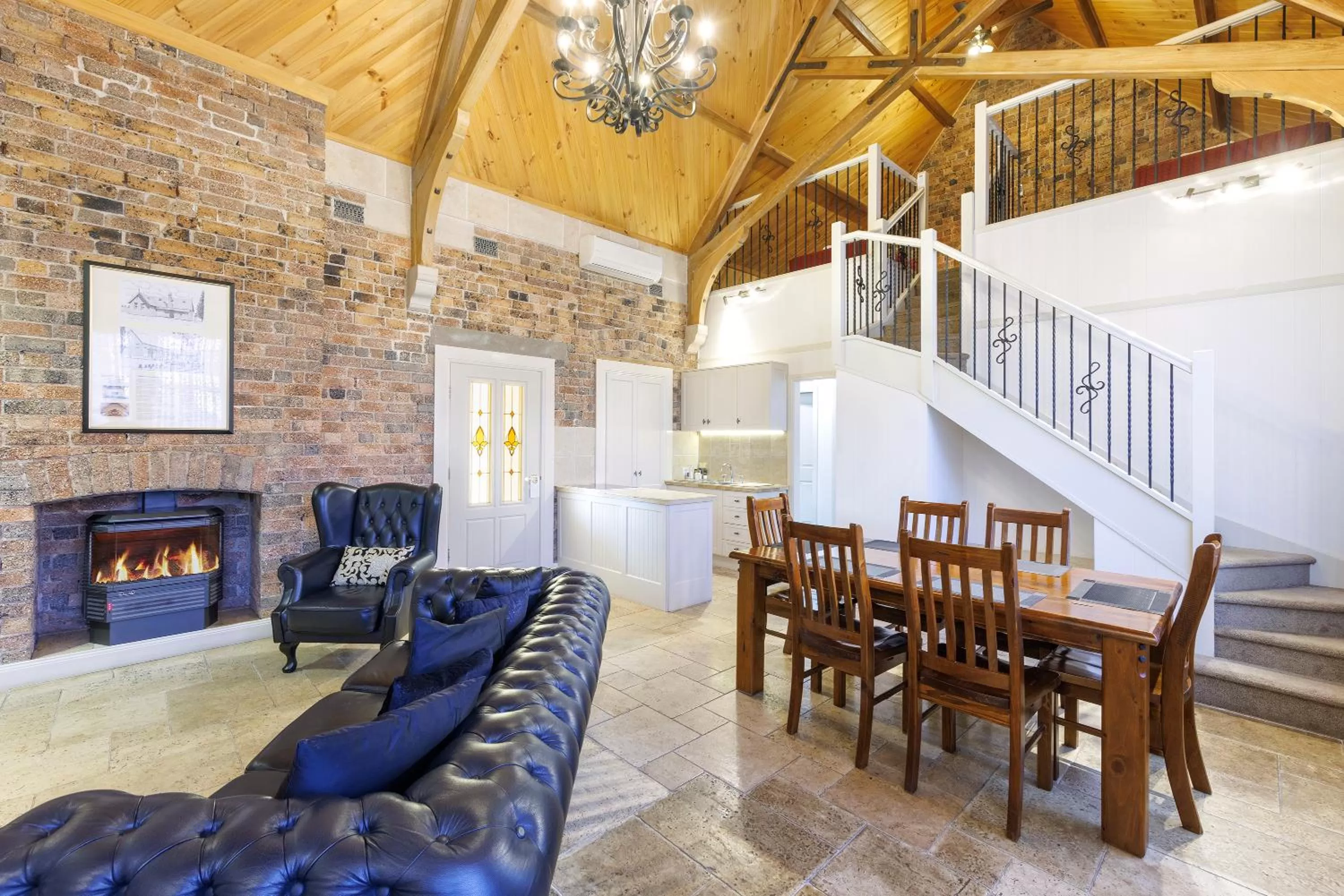 Deluxe Villa in Black Gold Motel